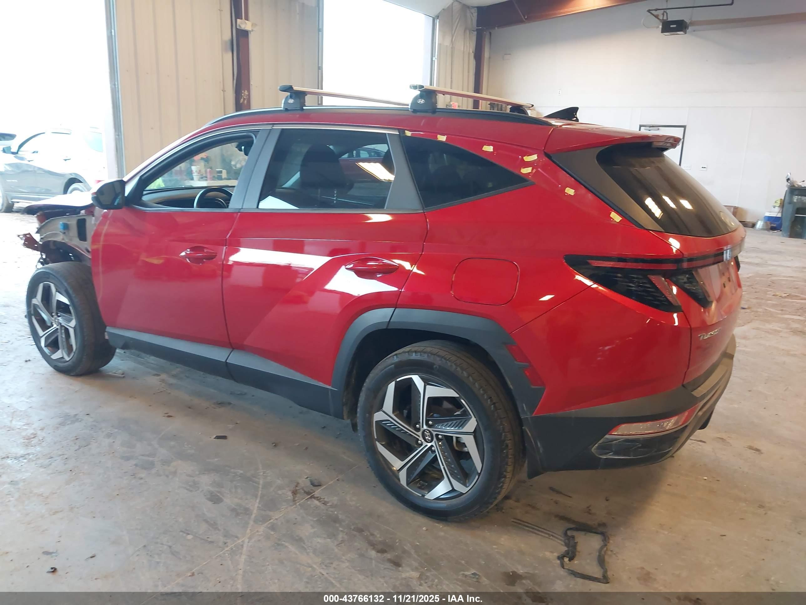 HYUNDAI TUCSON image 3