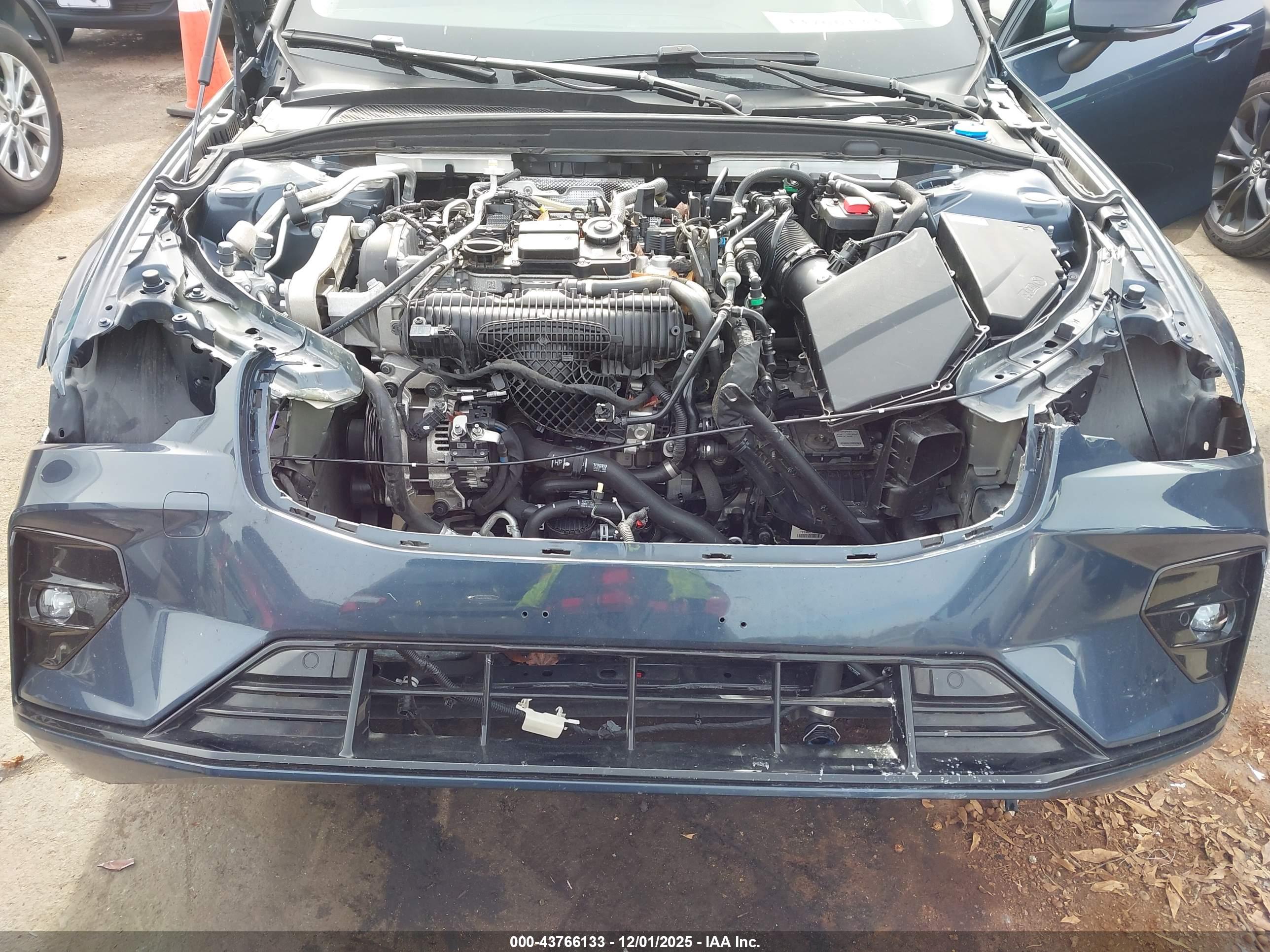 VOLVO S60 image 6
