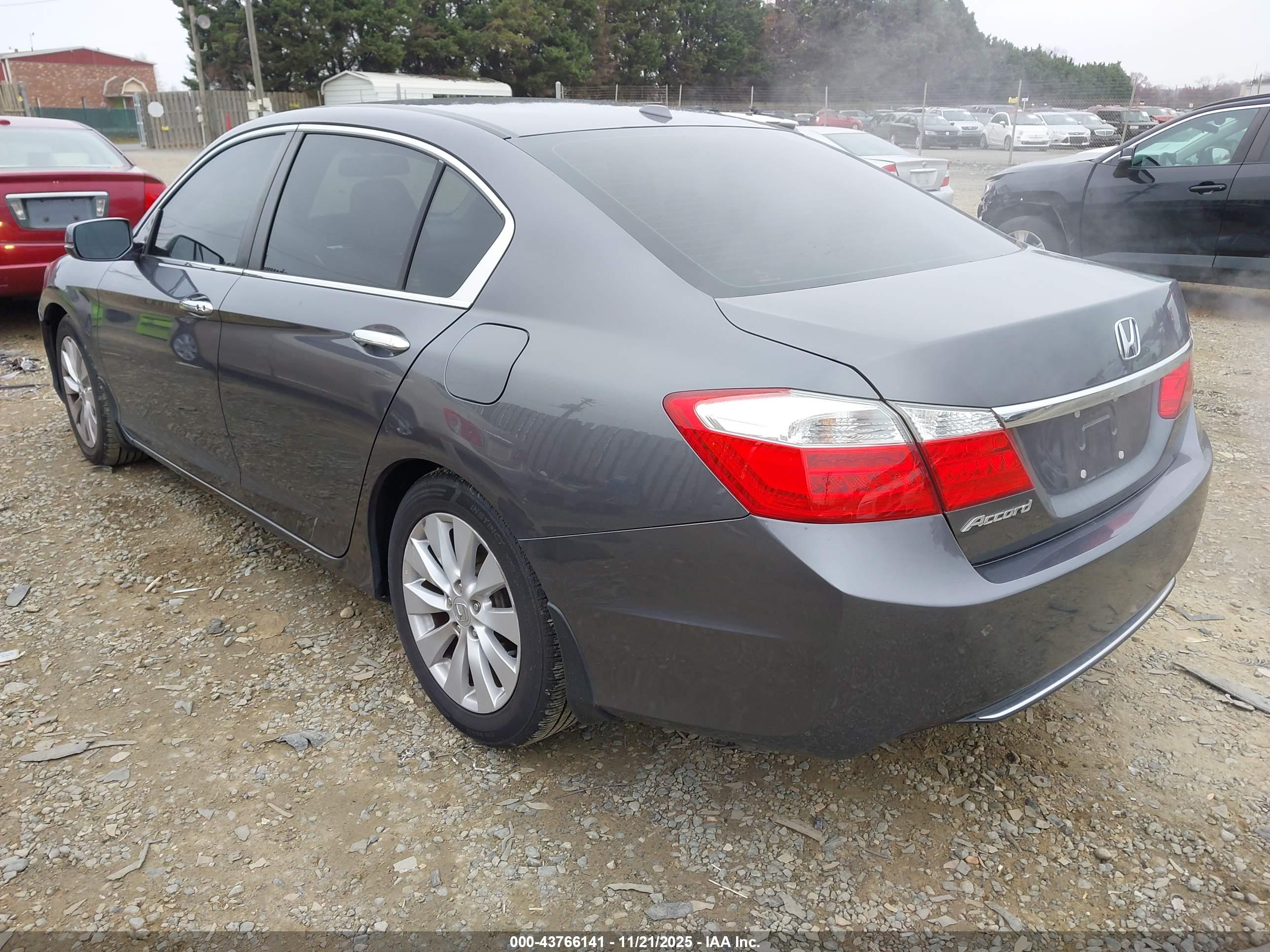 HONDA ACCORD image 3