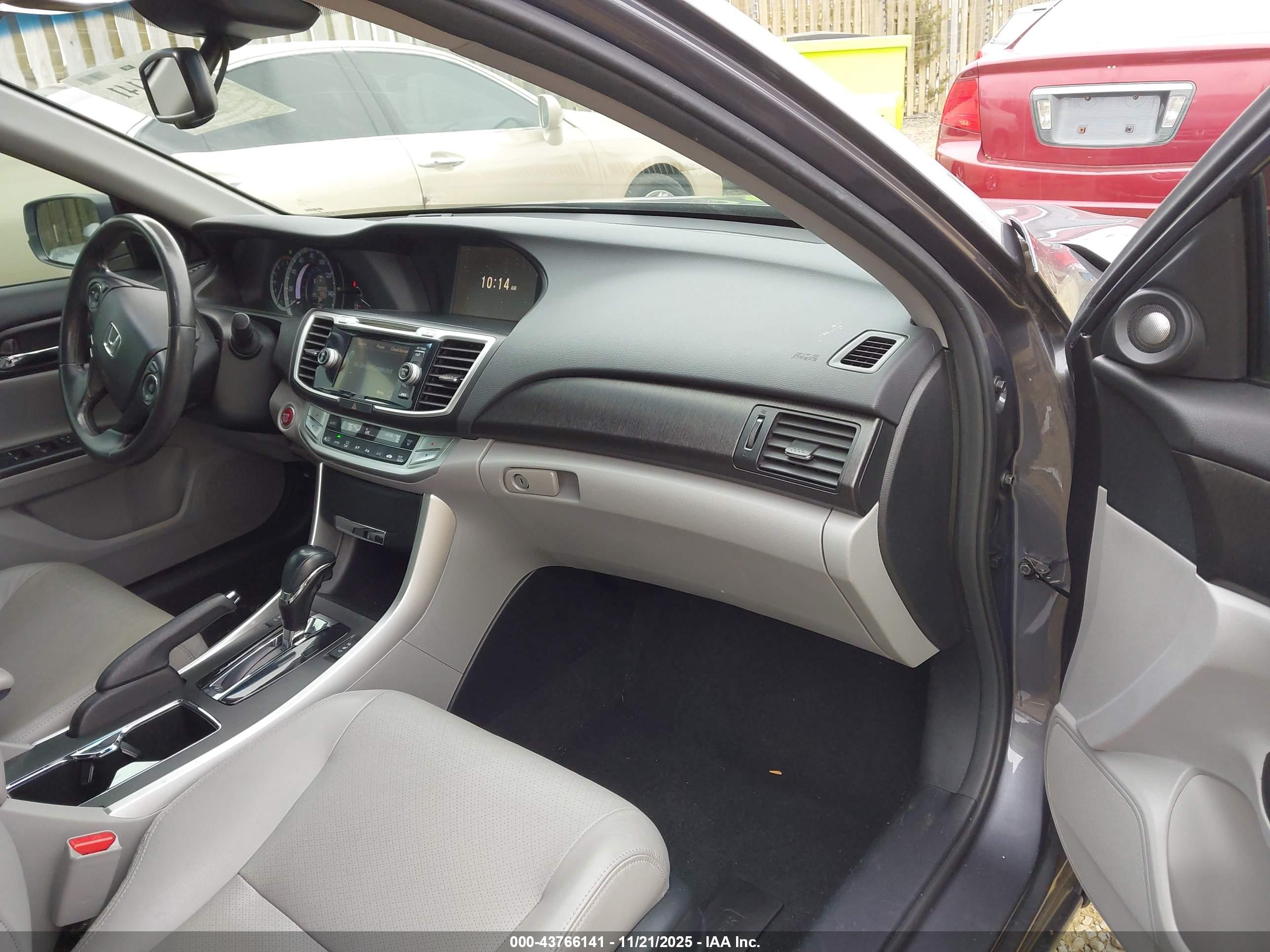 HONDA ACCORD image 5