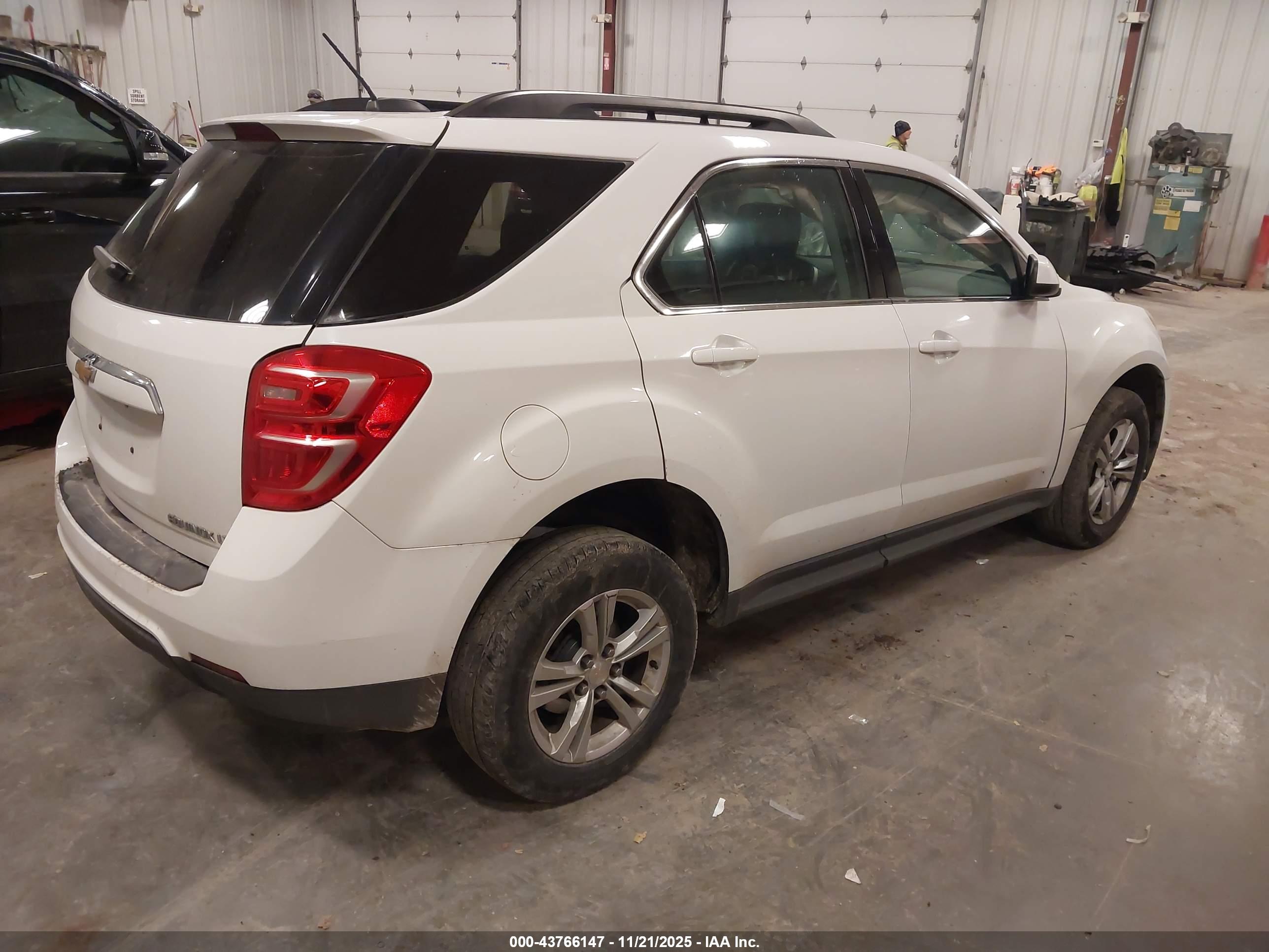 CHEVROLET EQUINOX image 4