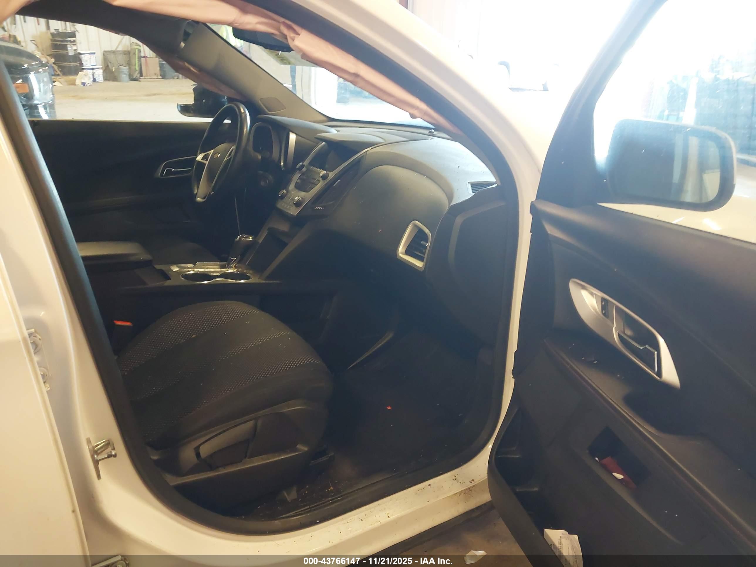 CHEVROLET EQUINOX image 5