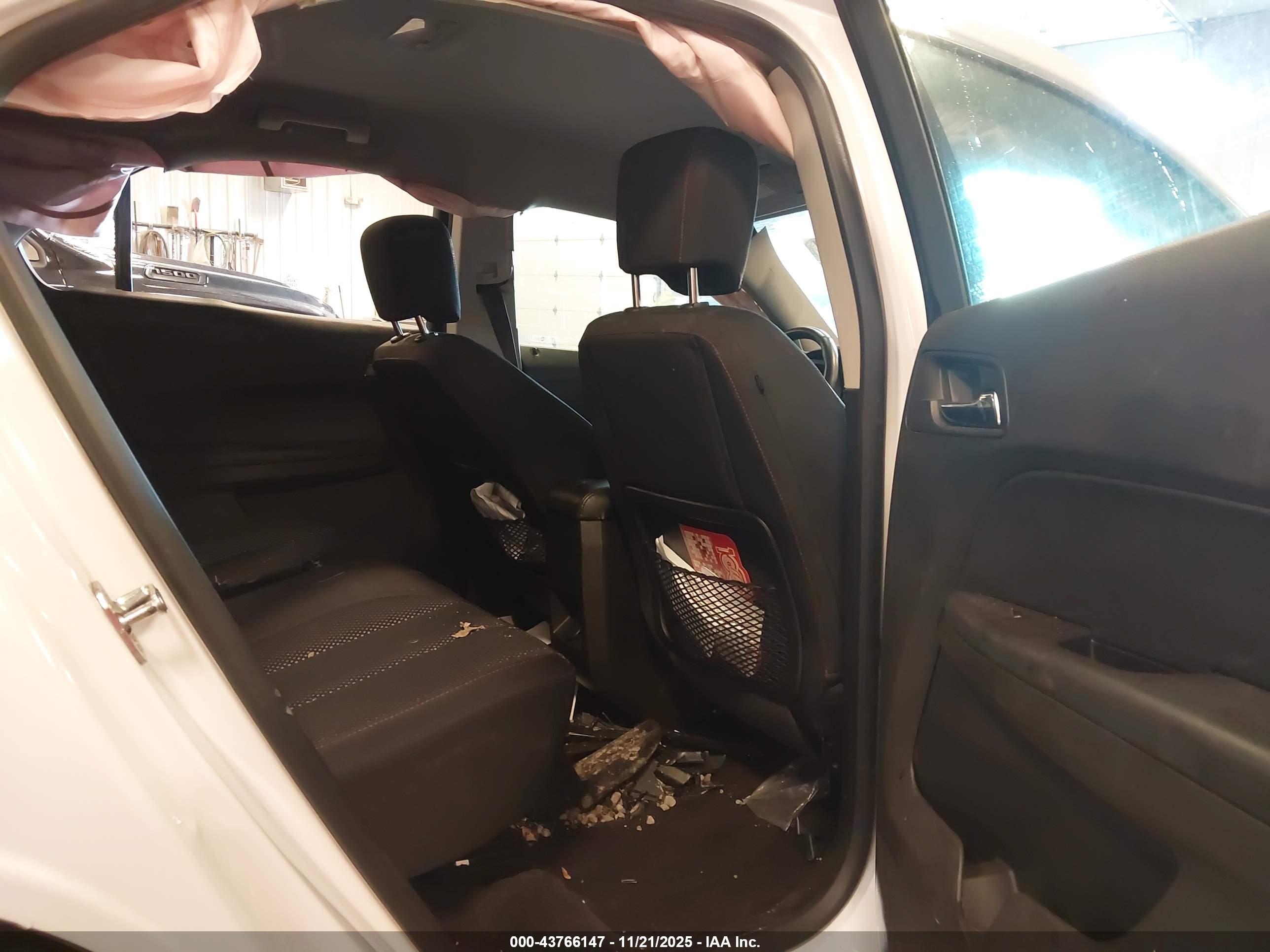 CHEVROLET EQUINOX image 8