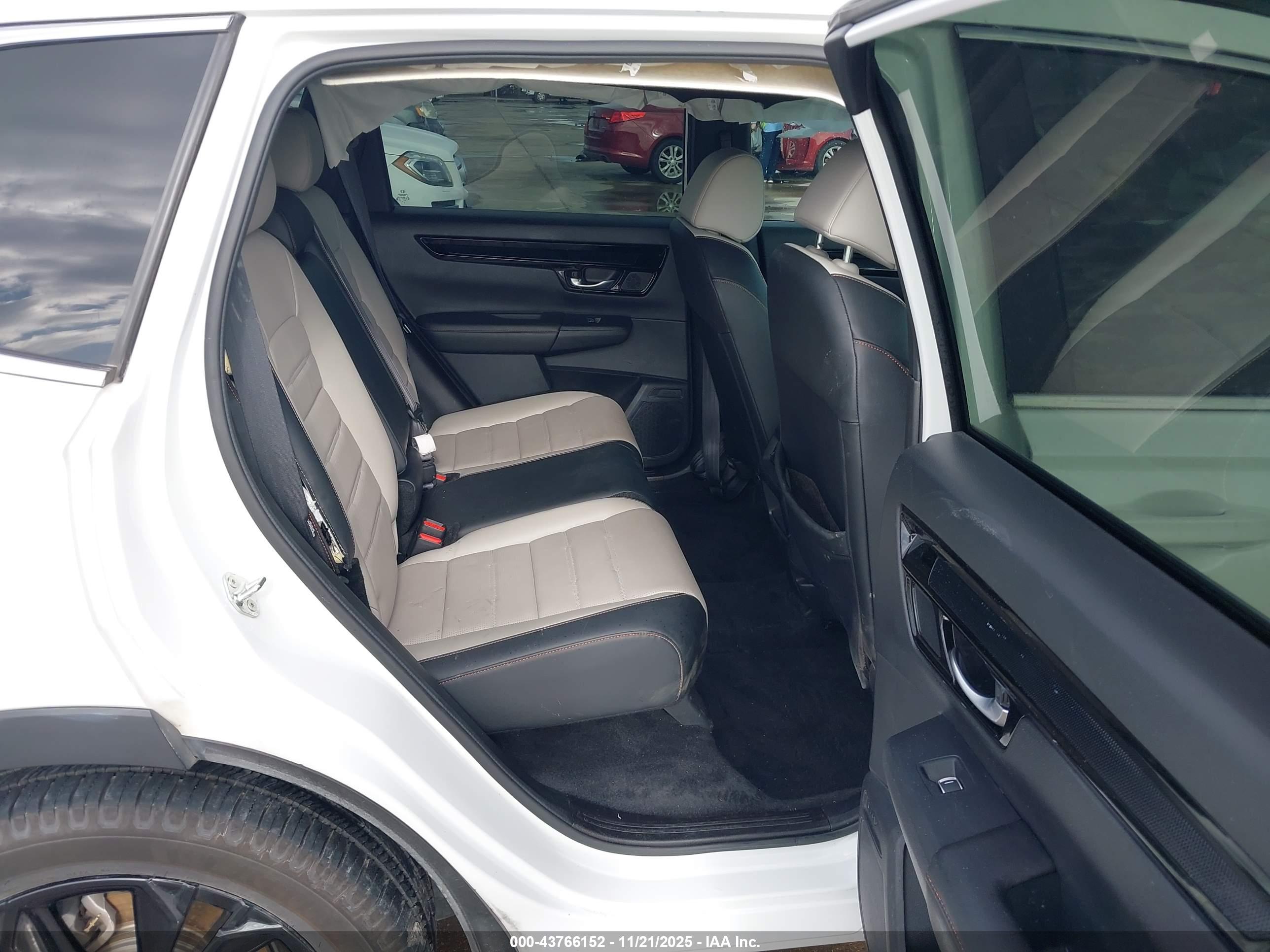 HONDA CR-V image 8