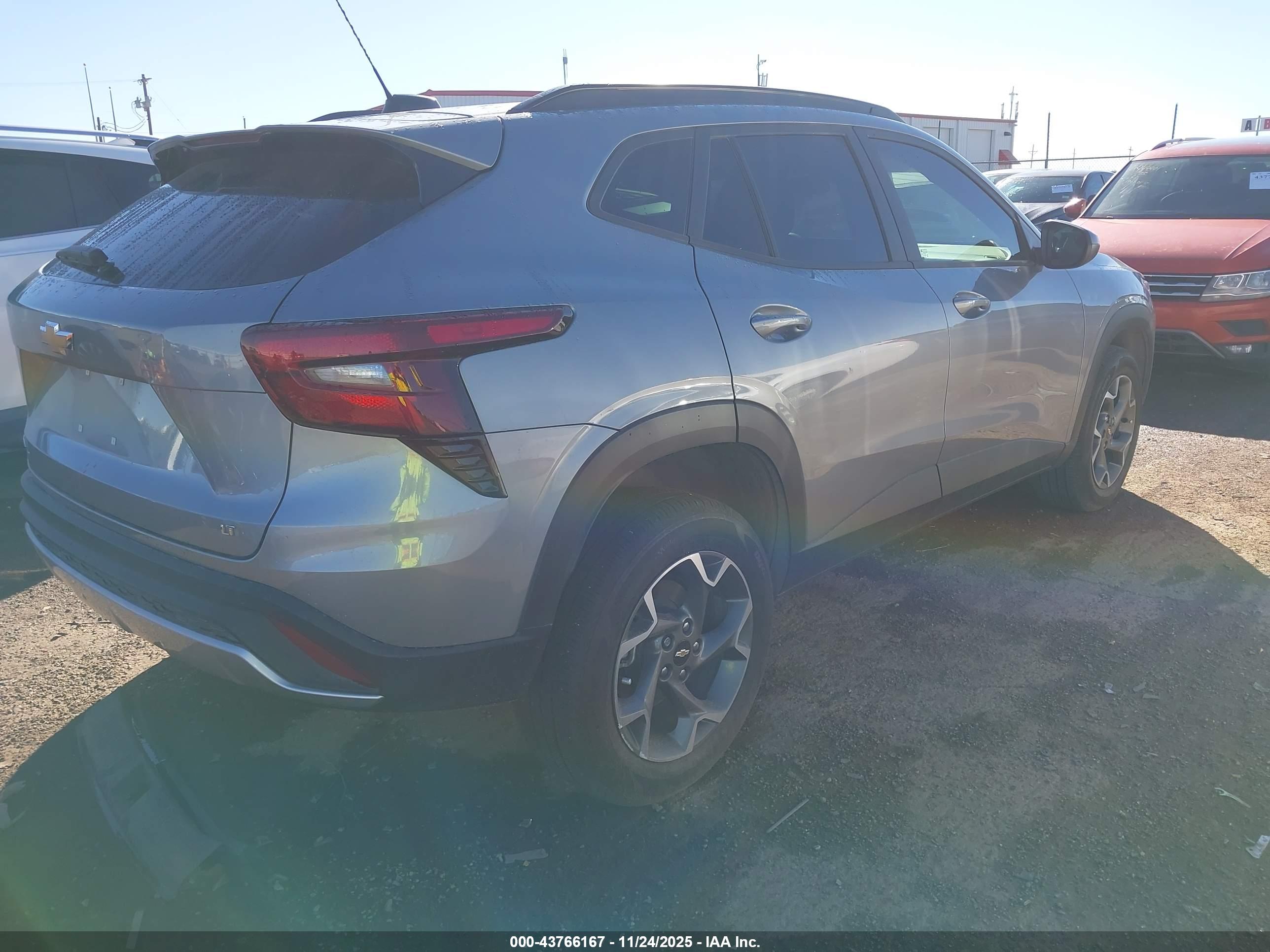 CHEVROLET TRAX image 4