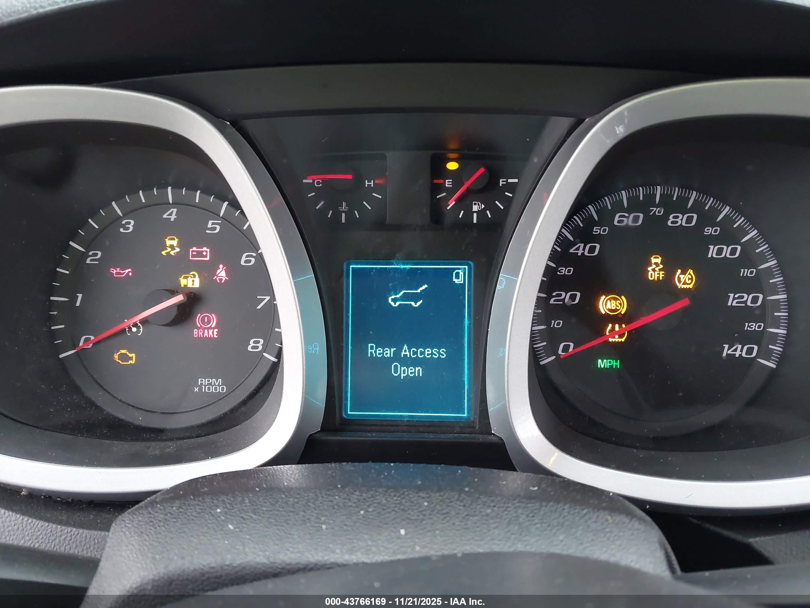 CHEVROLET EQUINOX image 7