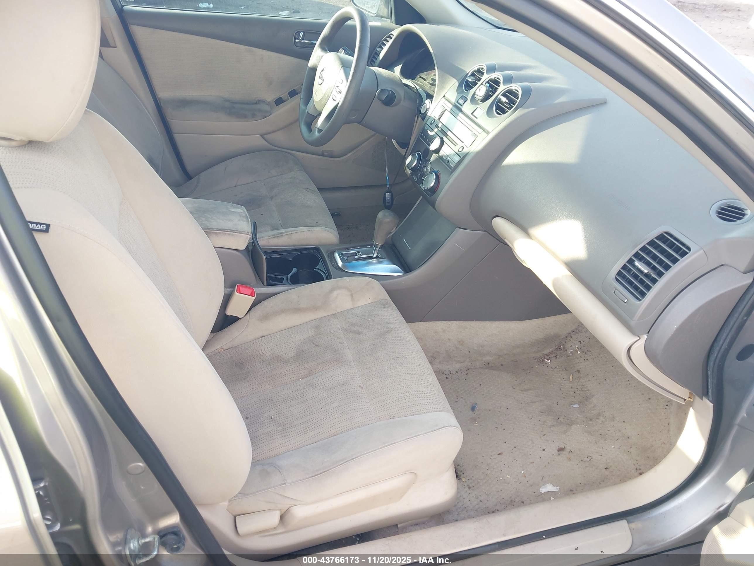 NISSAN ALTIMA image 5