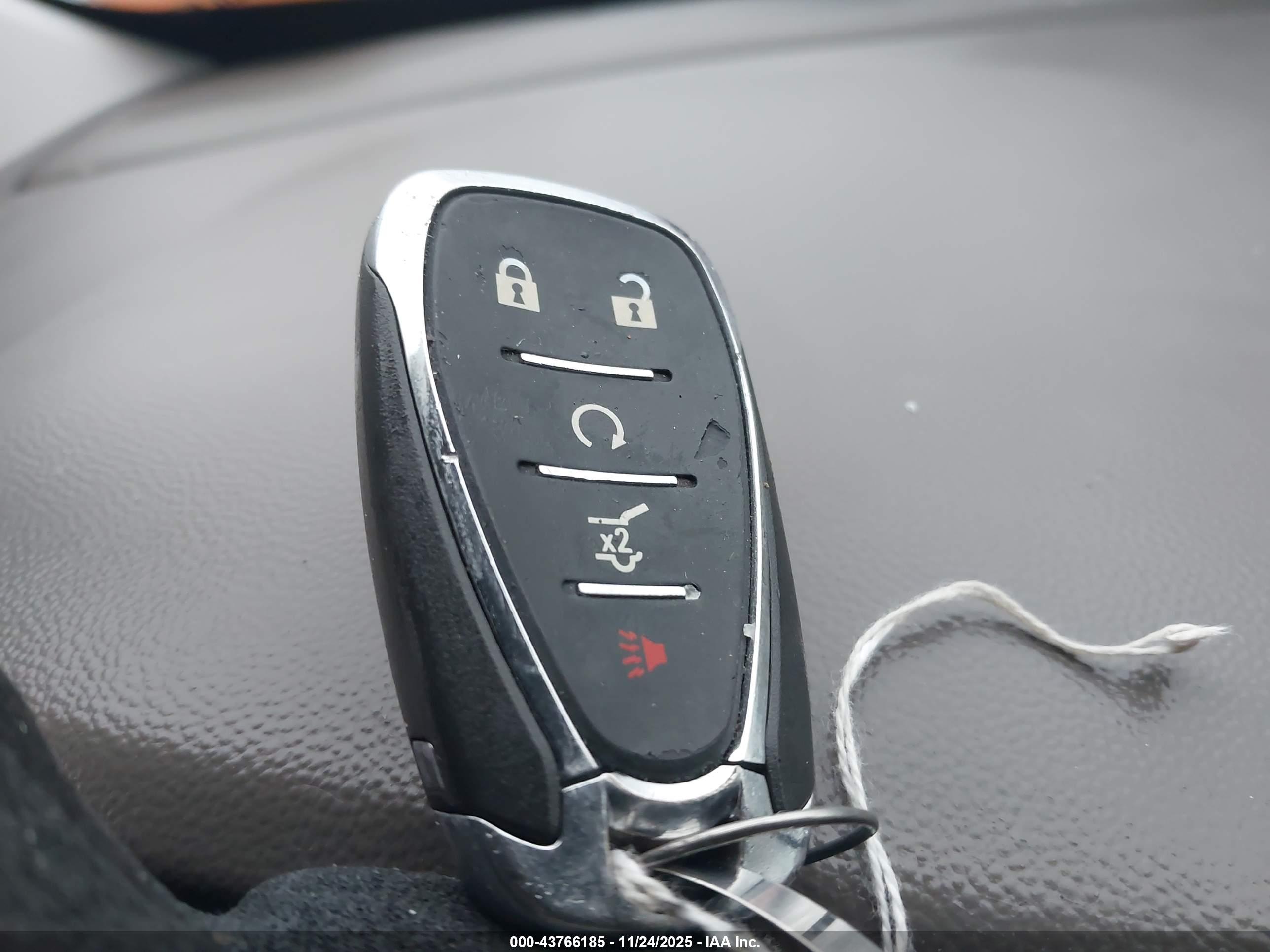 CHEVROLET TRAVERSE image 11