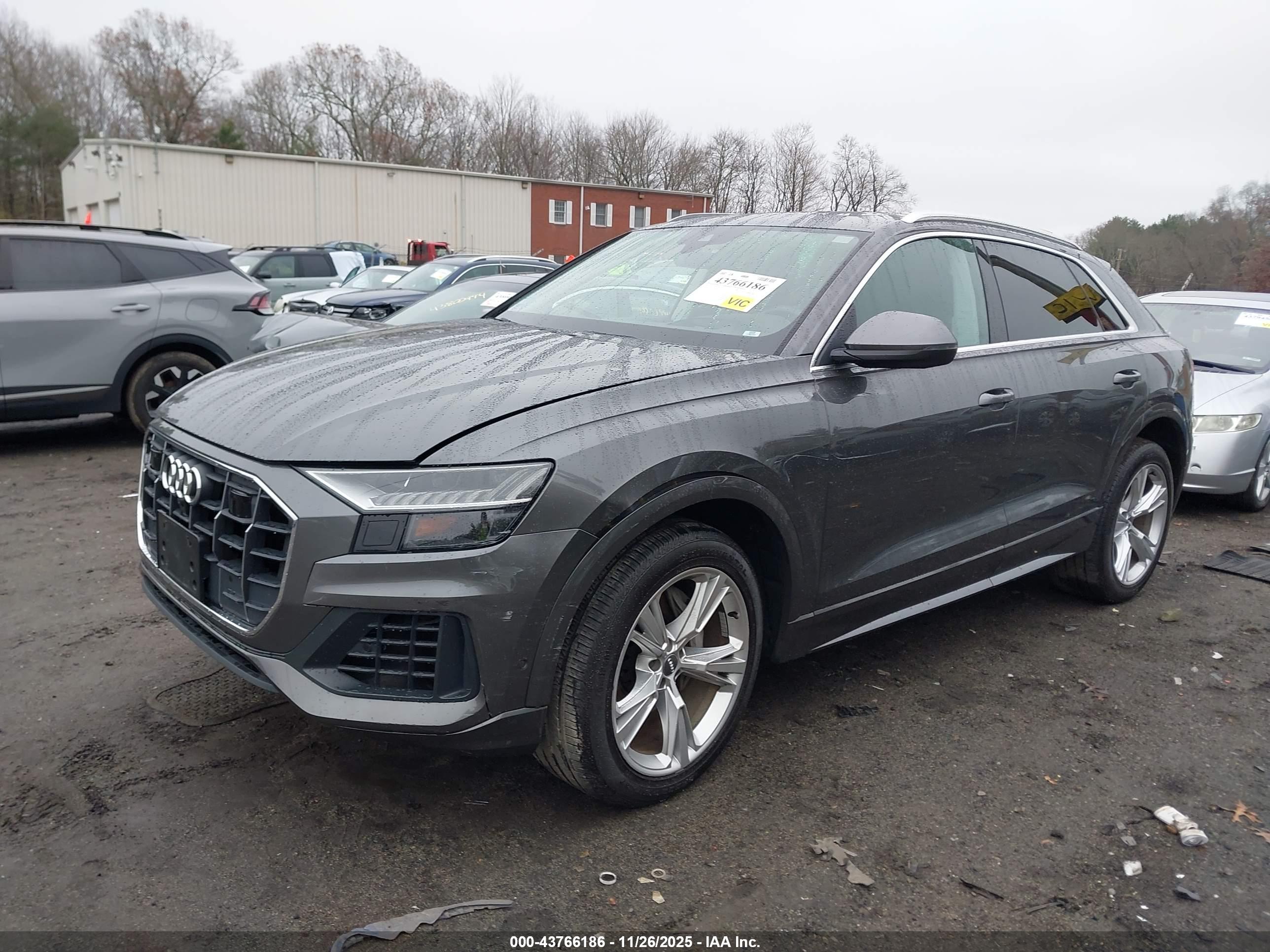 AUDI Q8 image 2