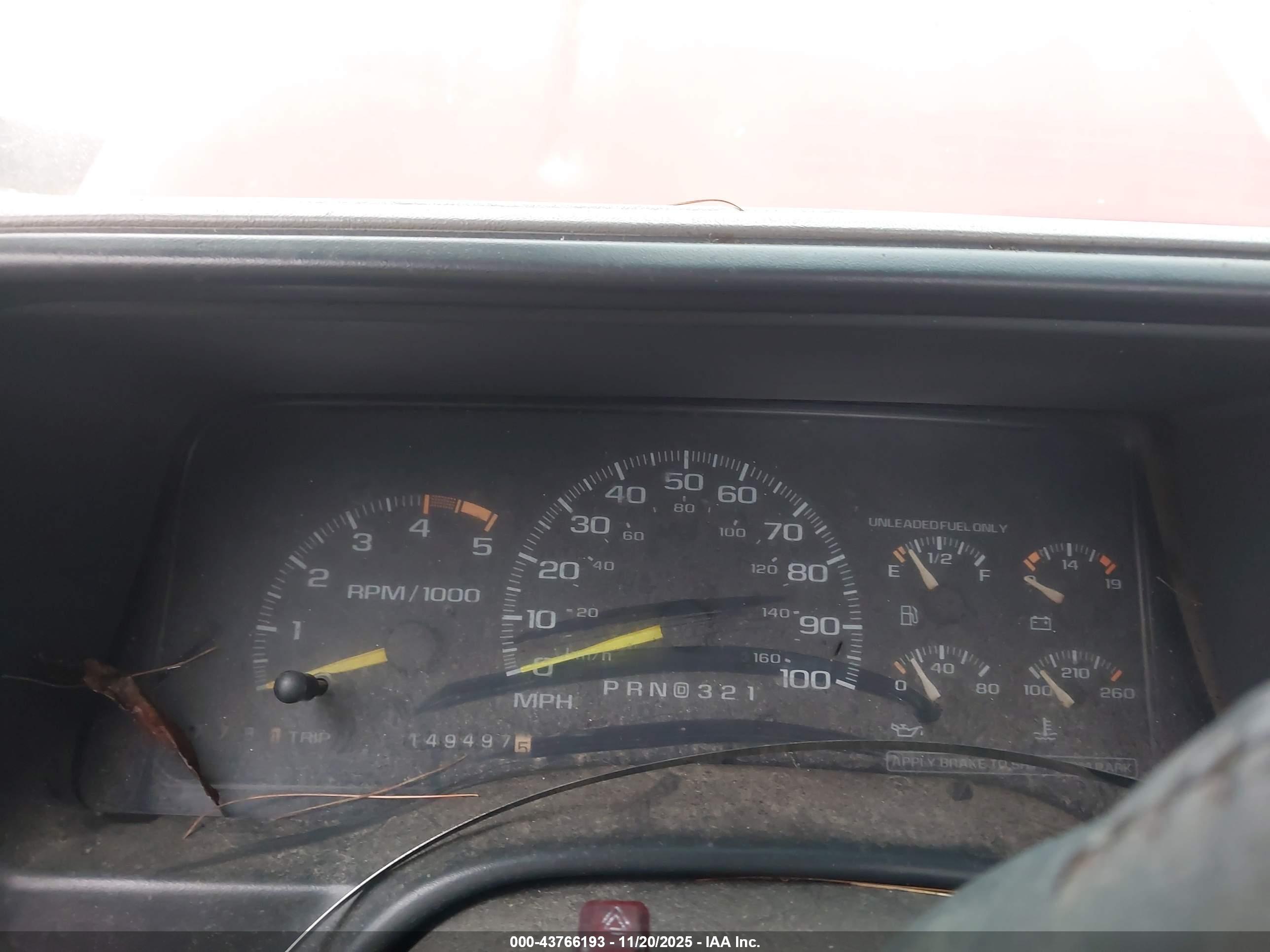 CHEVROLET GMT-400 image 7