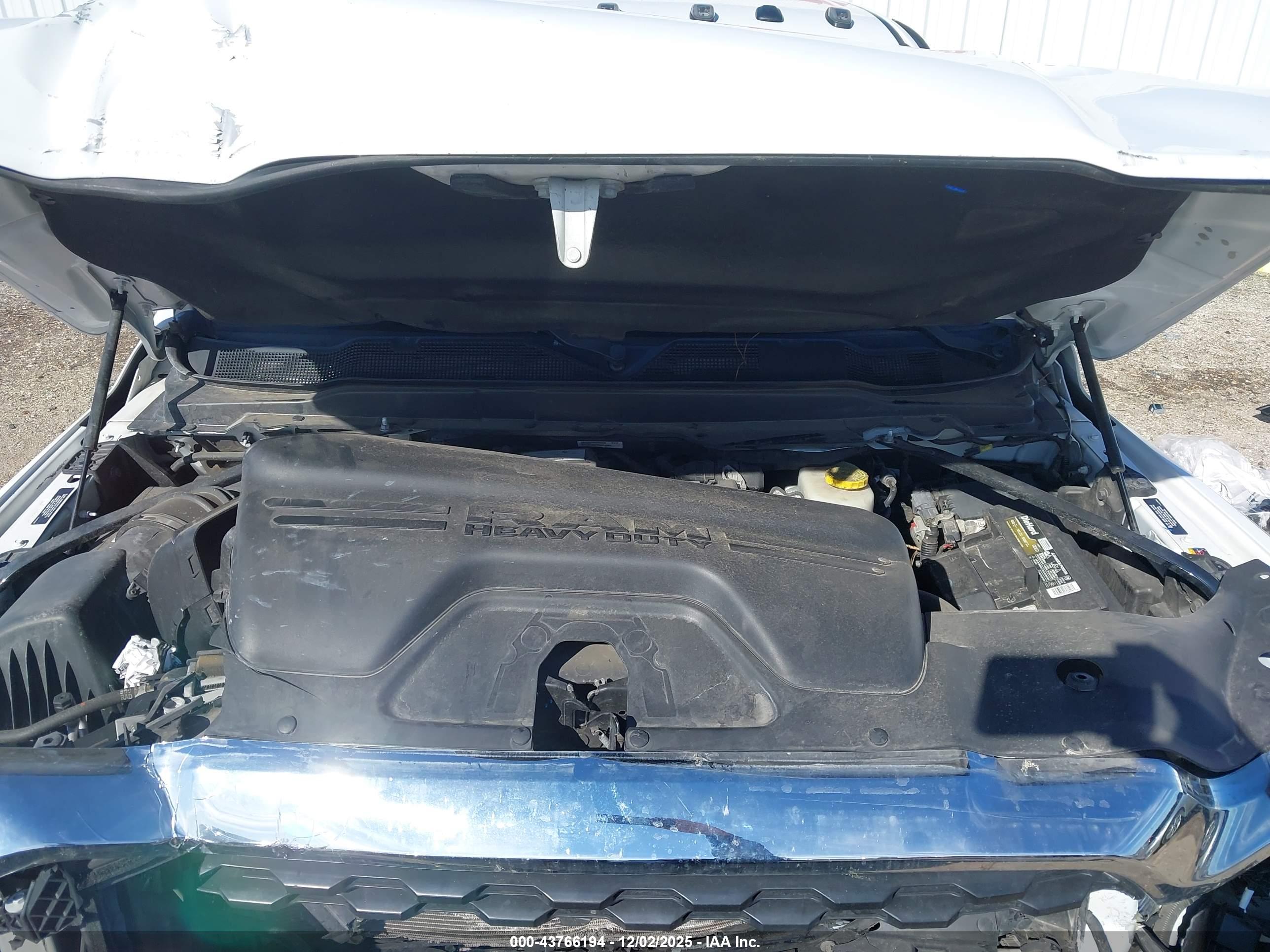 RAM 2500 image 10