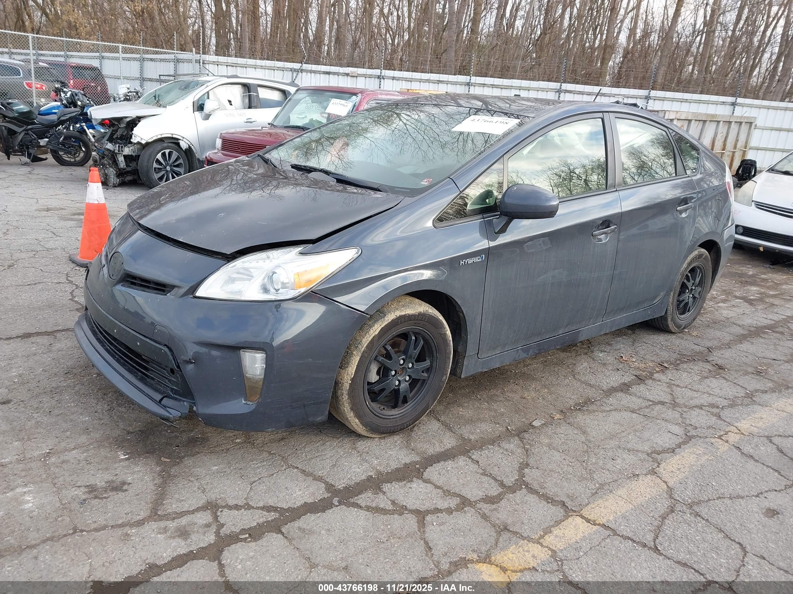 TOYOTA PRIUS image 2