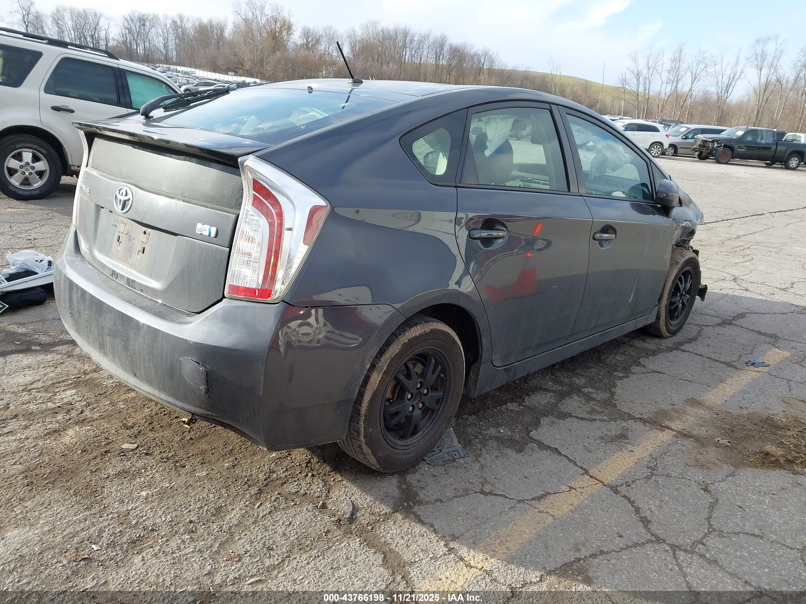 TOYOTA PRIUS image 4