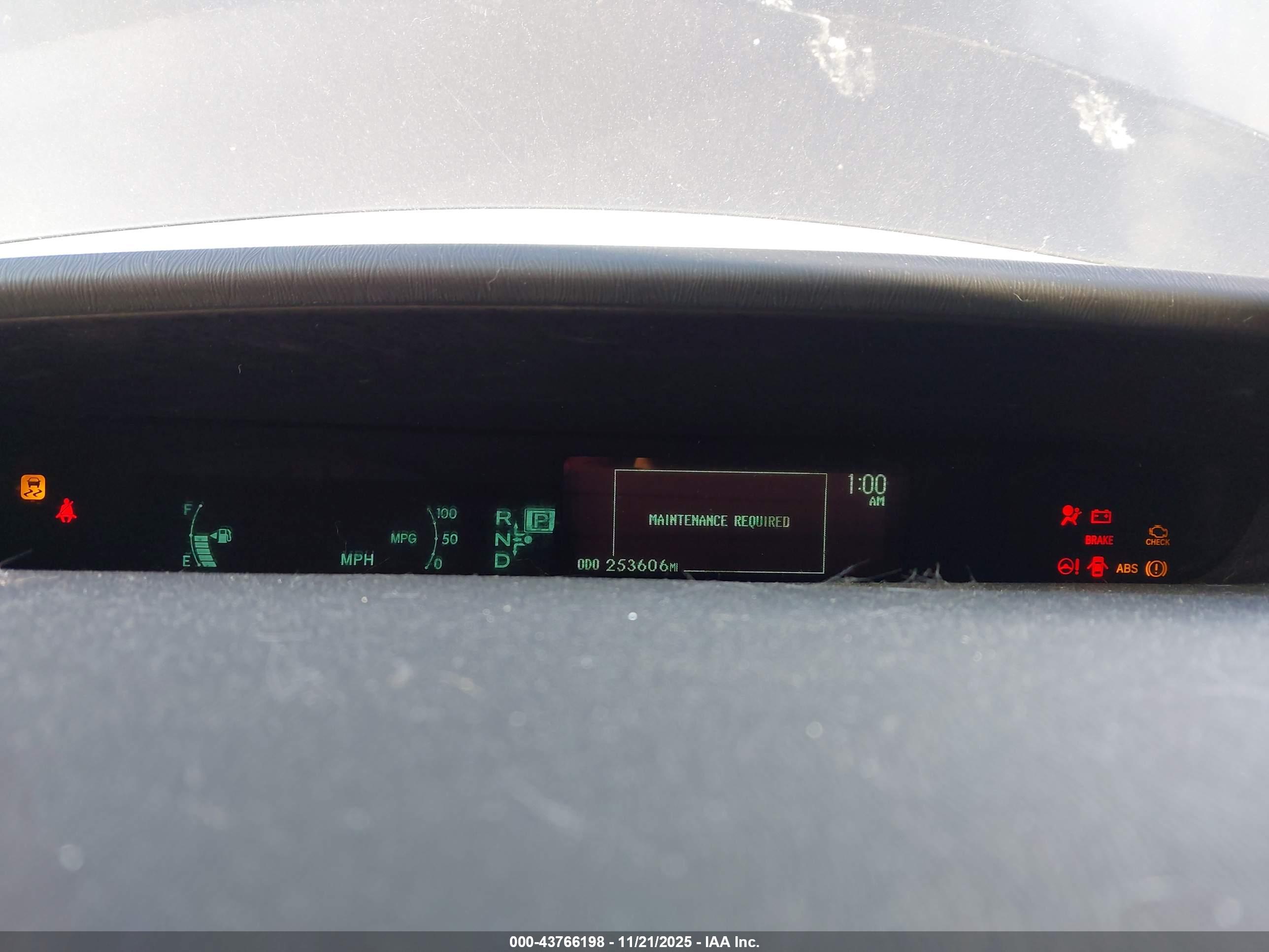 TOYOTA PRIUS image 7