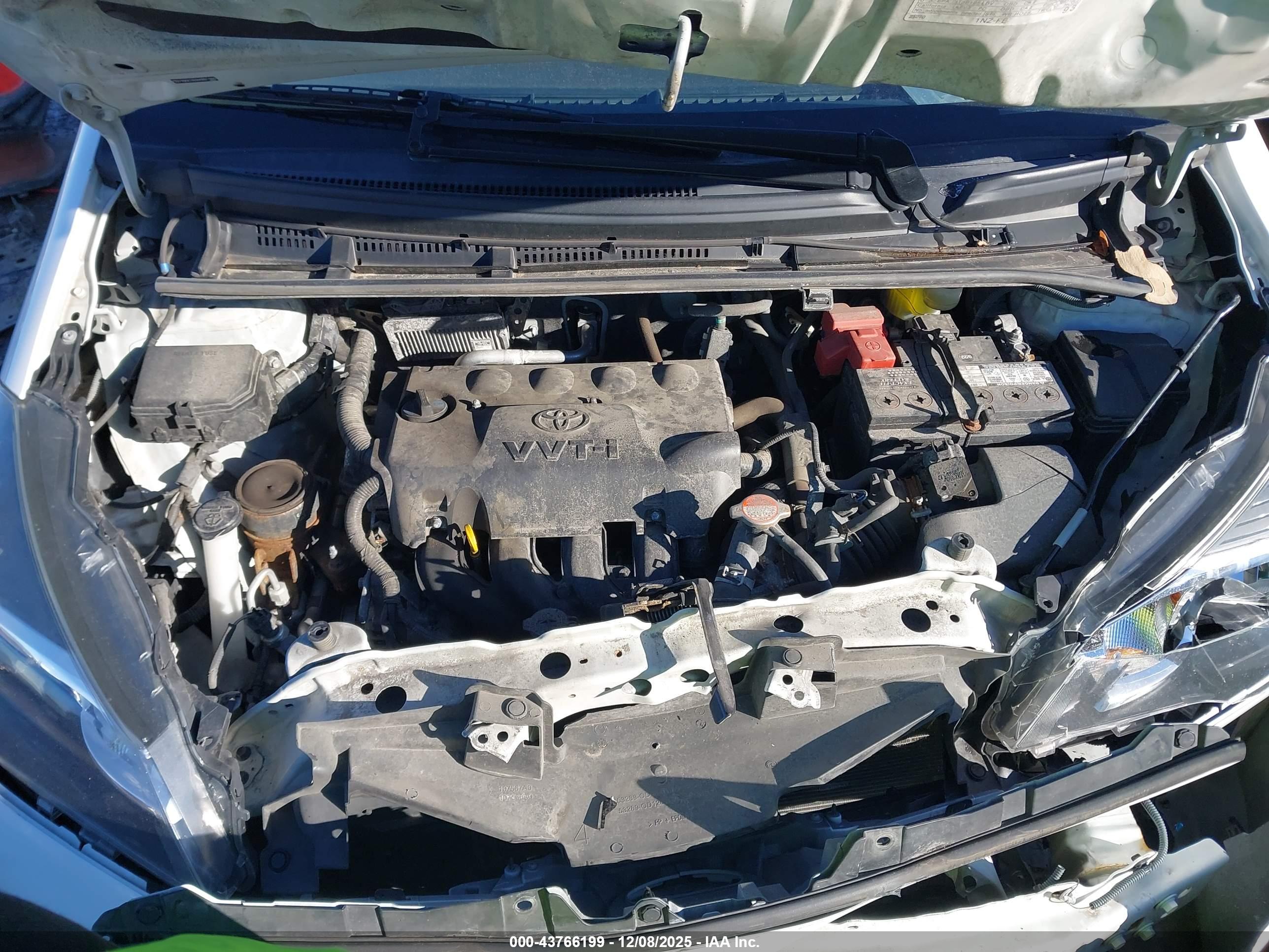 TOYOTA YARIS image 10