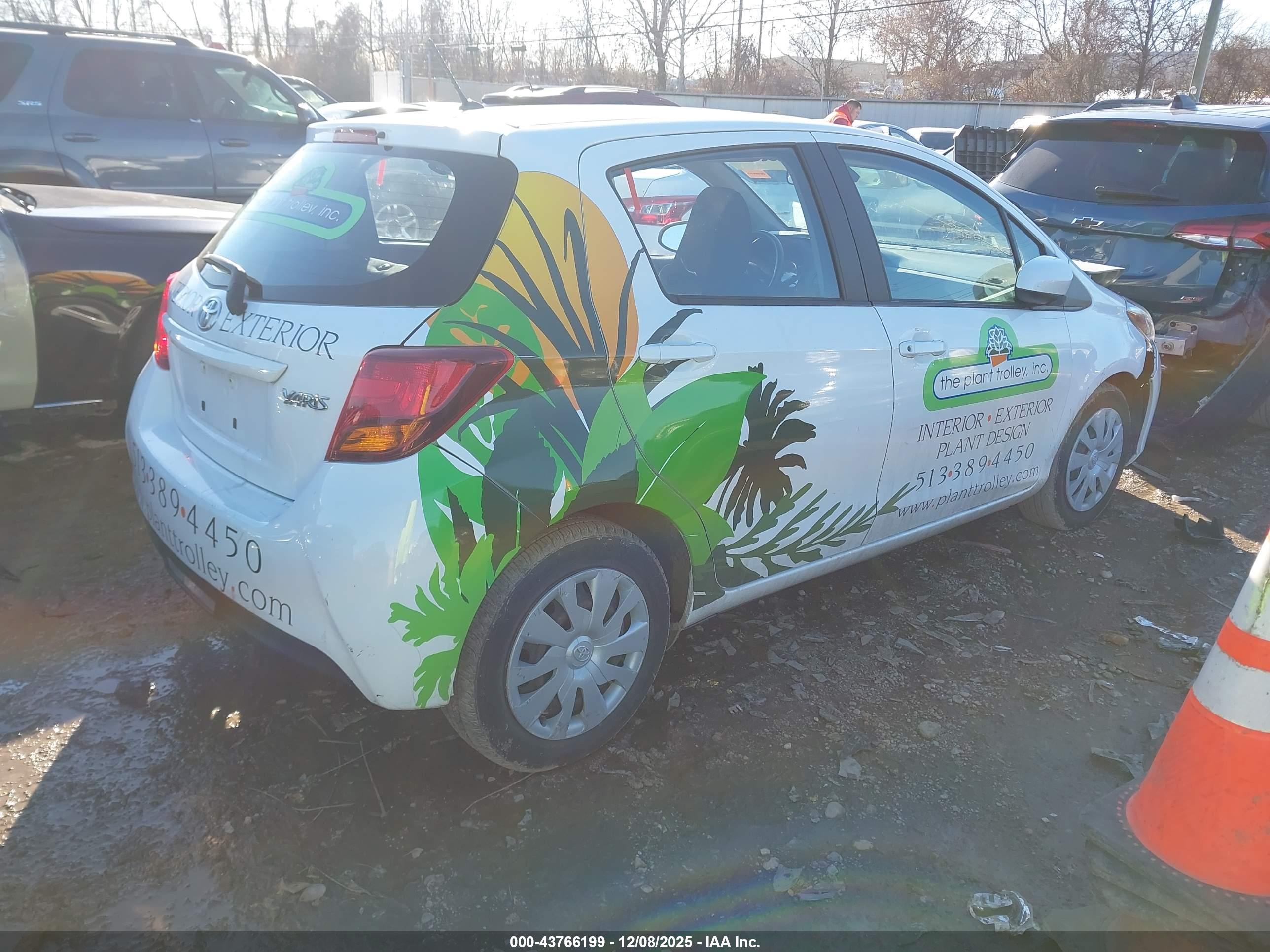 TOYOTA YARIS image 4