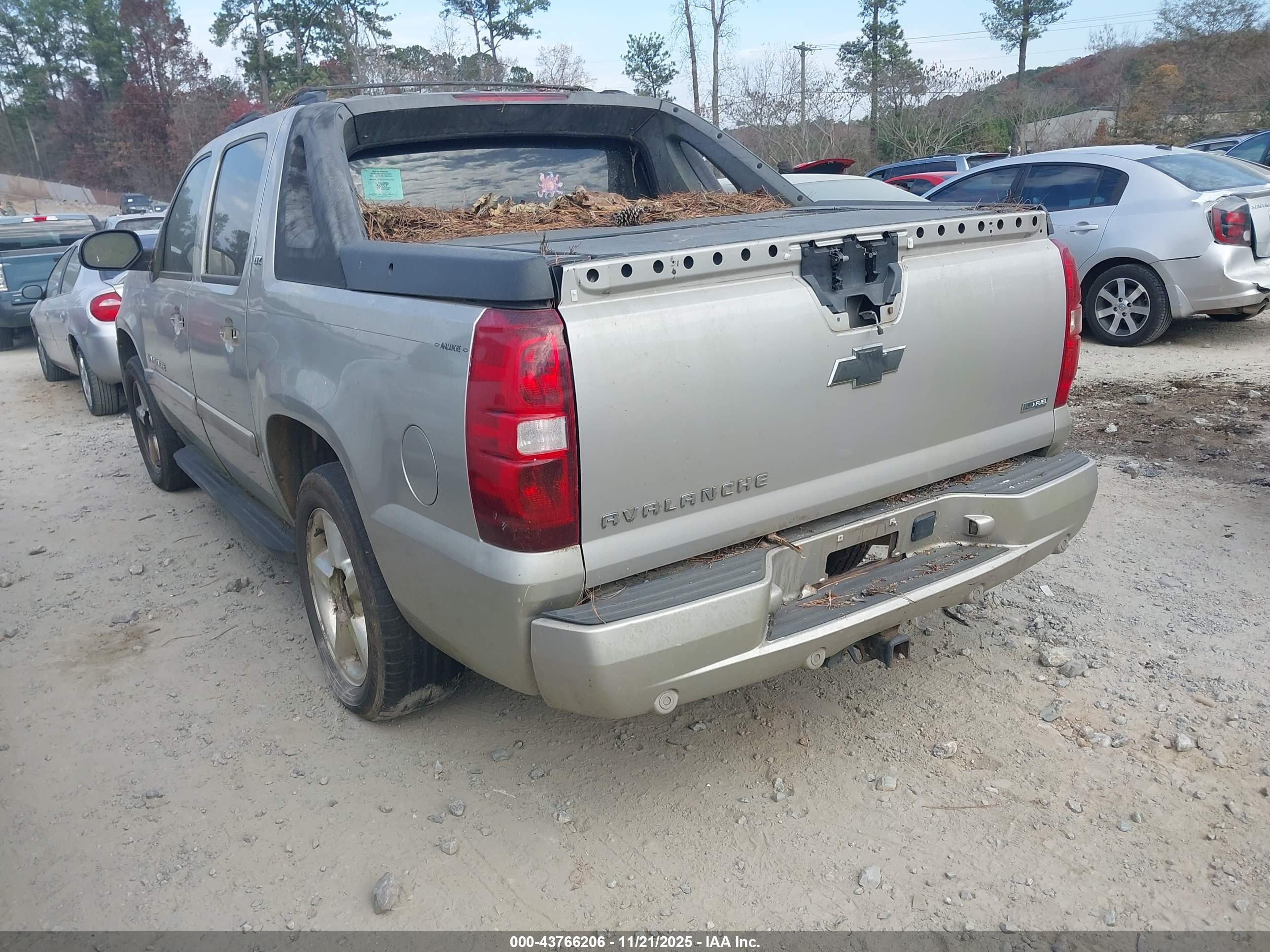 CHEVROLET AVALANCHE image 3