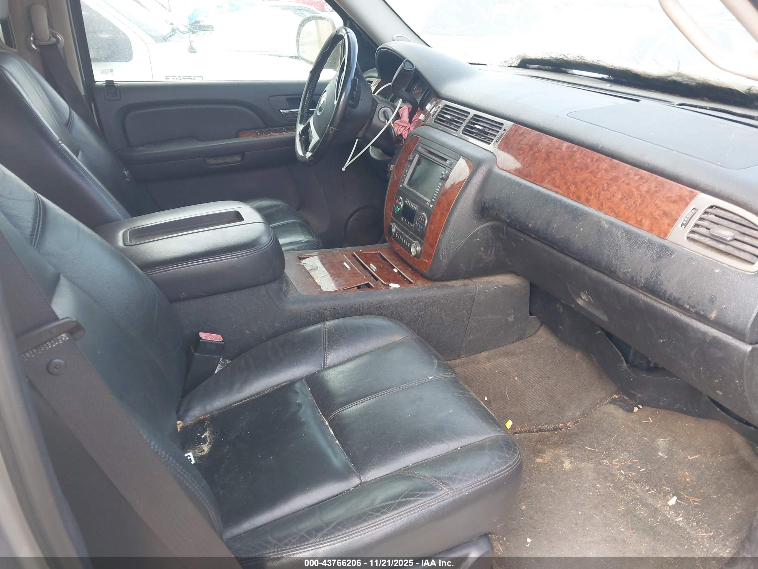 CHEVROLET AVALANCHE image 5