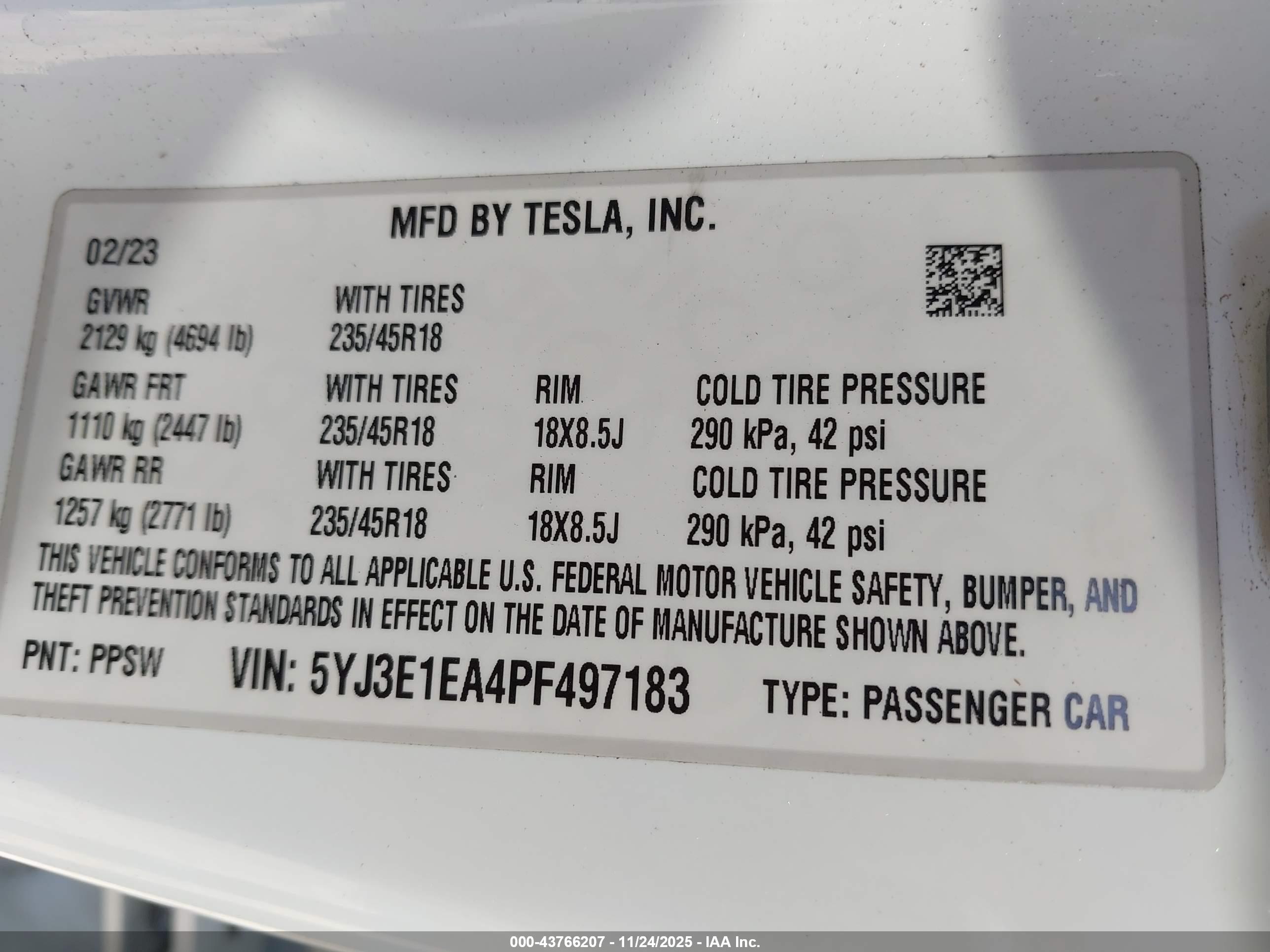TESLA MODEL image 9