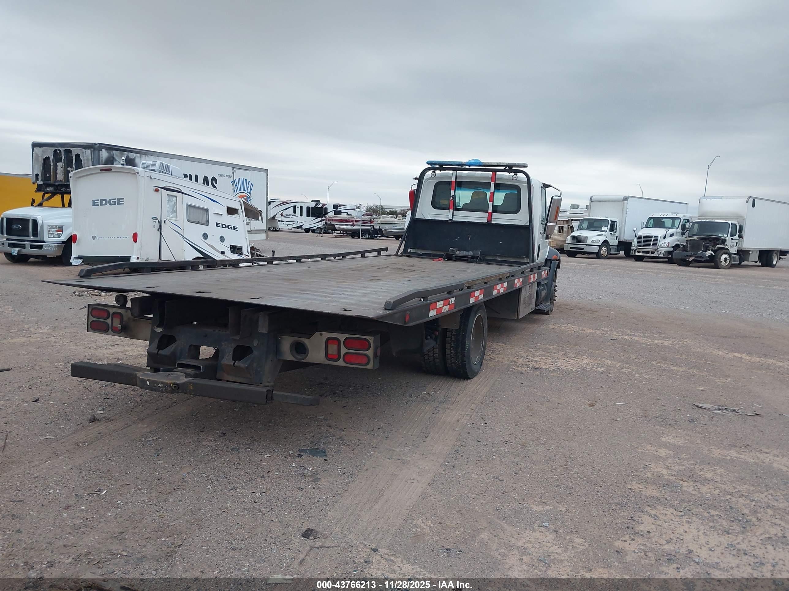 INTERNATIONAL 4000 image 4