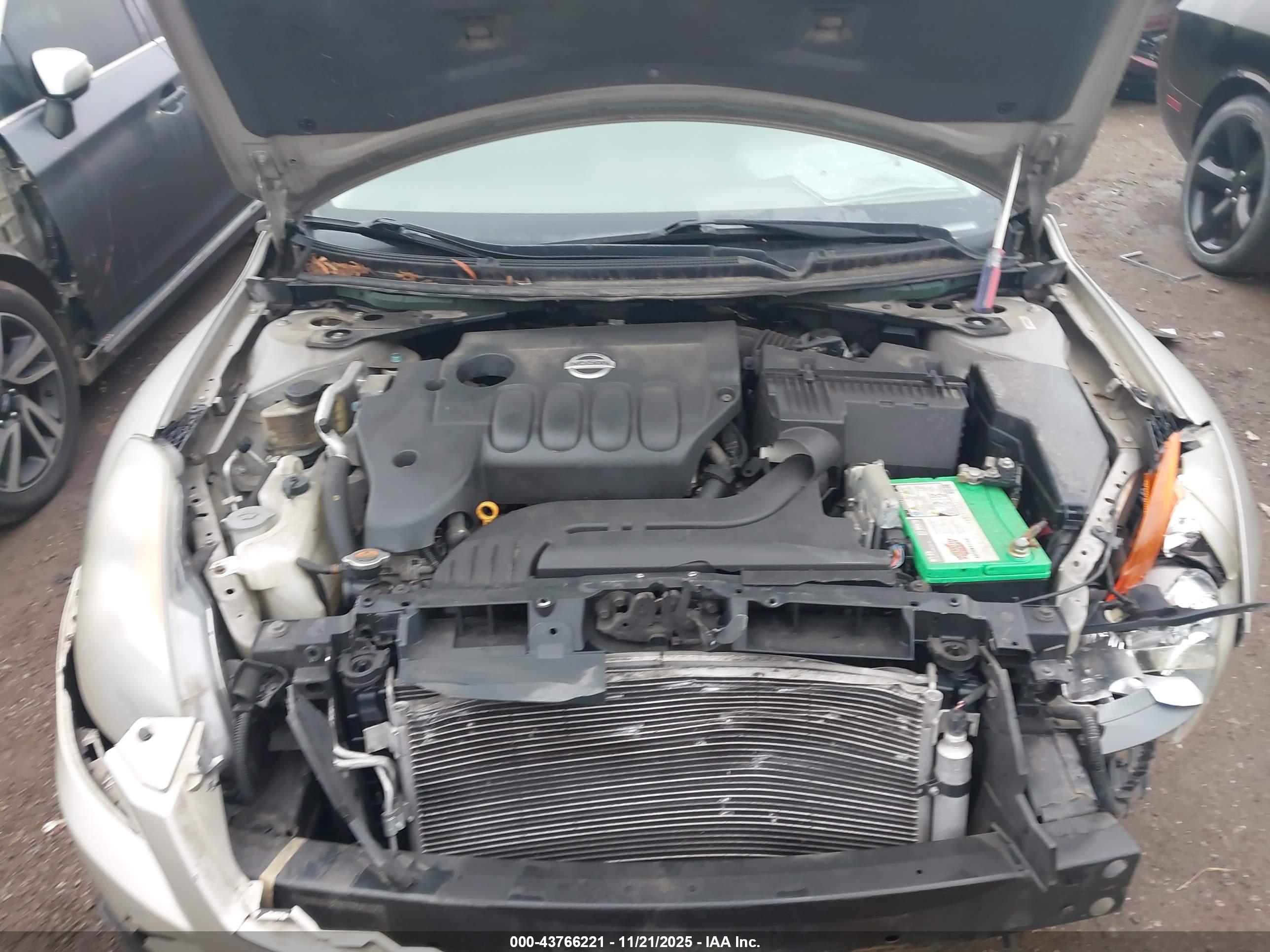 NISSAN ALTIMA image 10