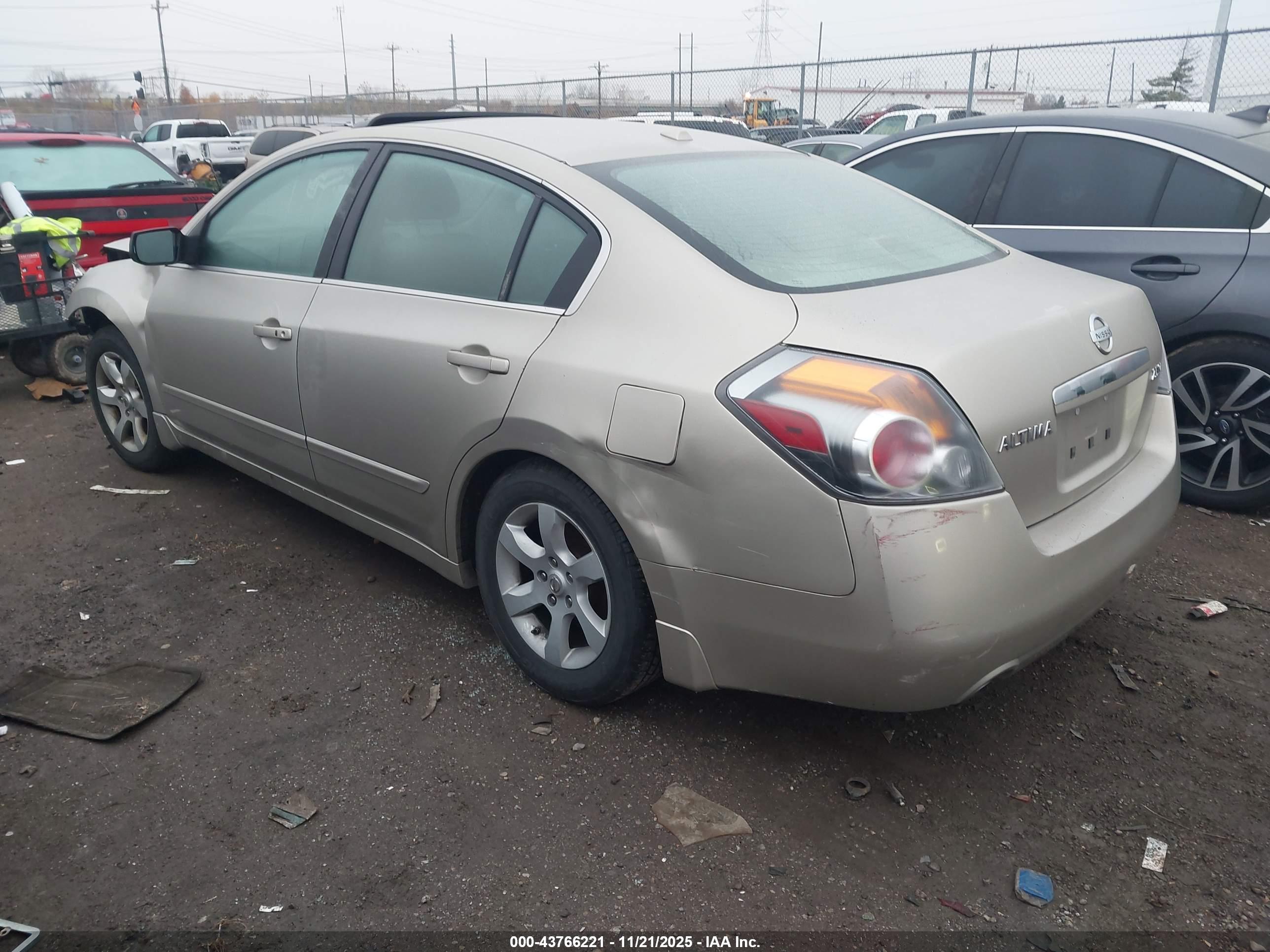 NISSAN ALTIMA image 3