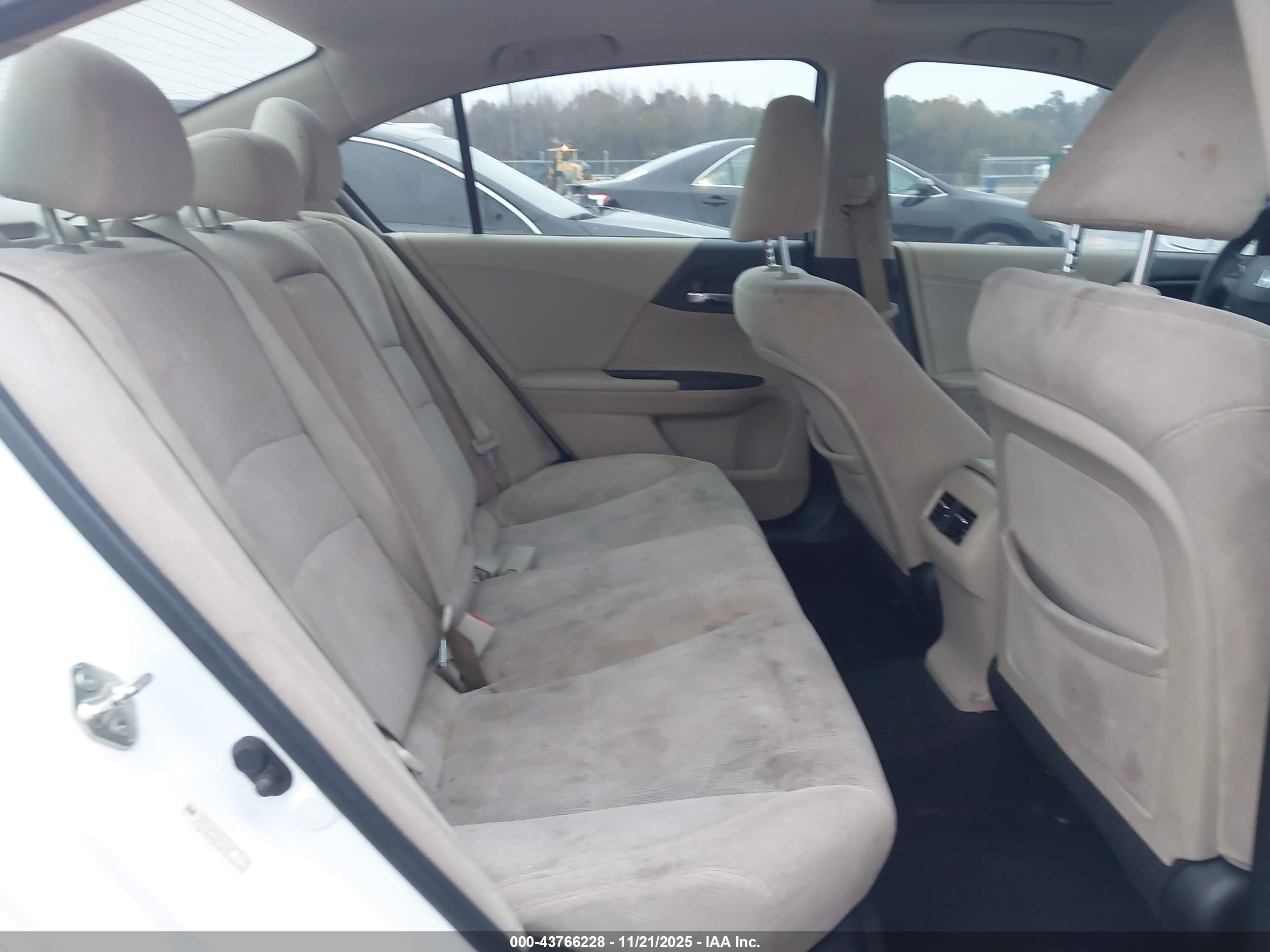 HONDA ACCORD image 8