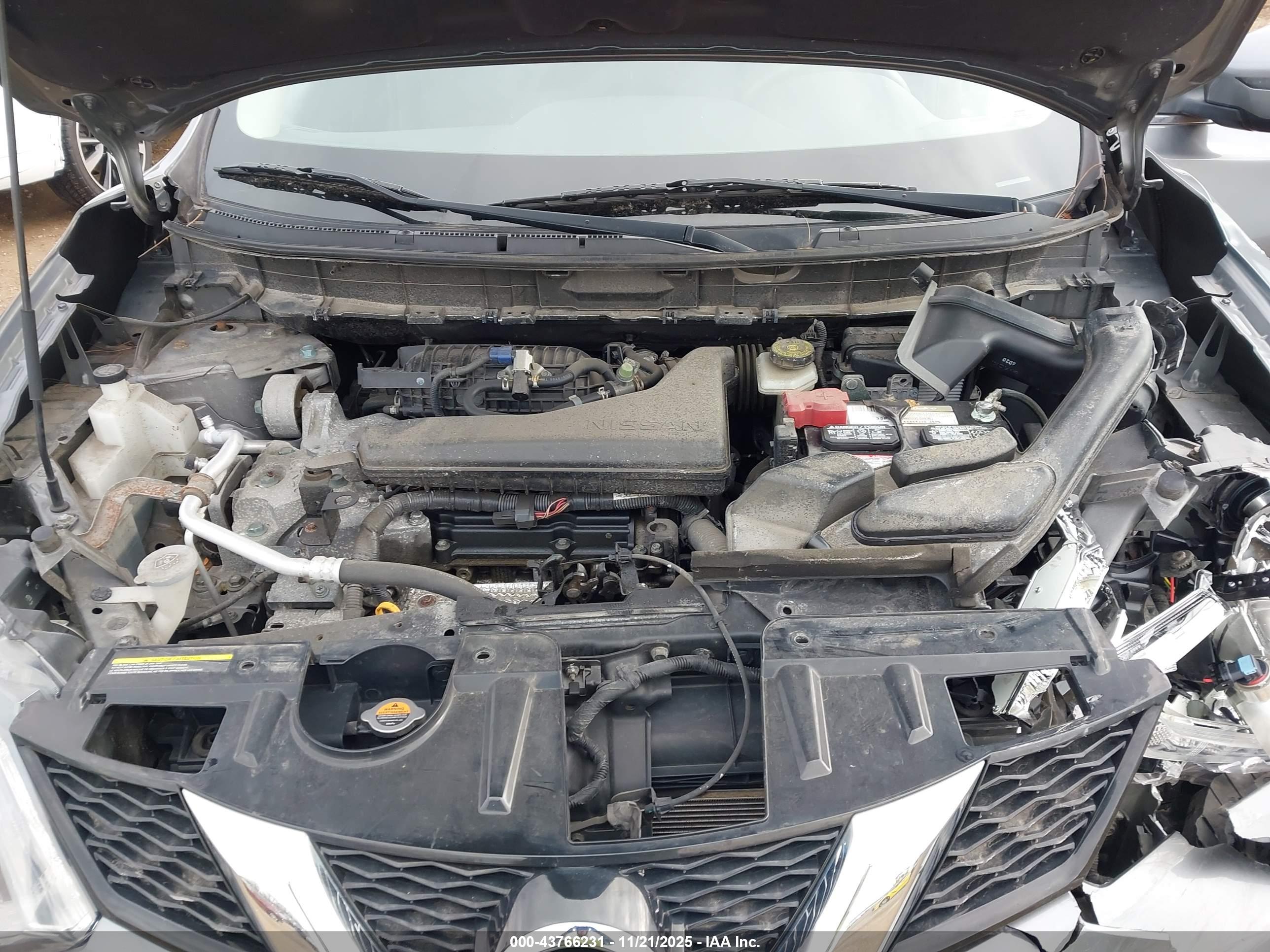 NISSAN ROGUE image 10