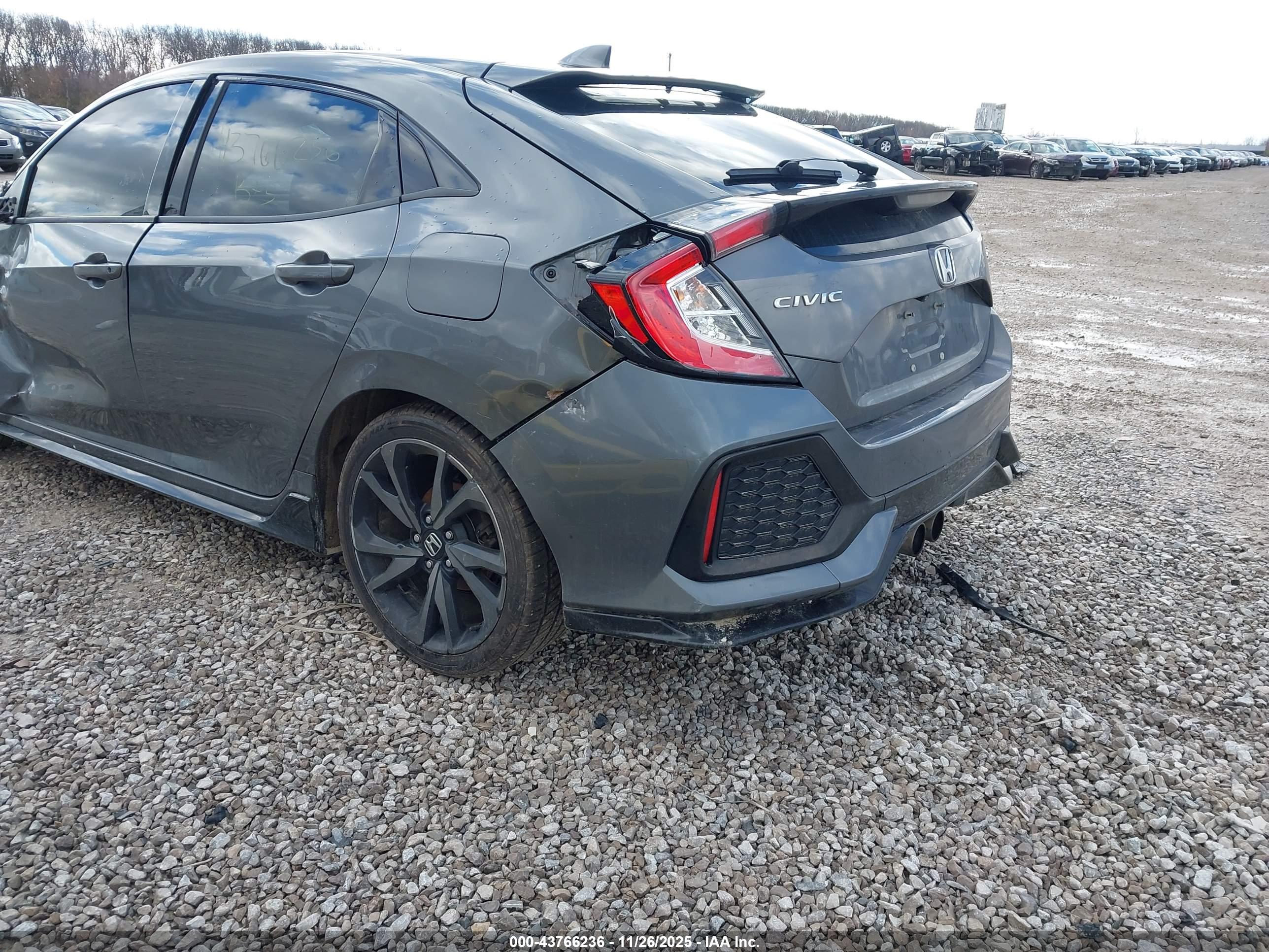 HONDA CIVIC image 3