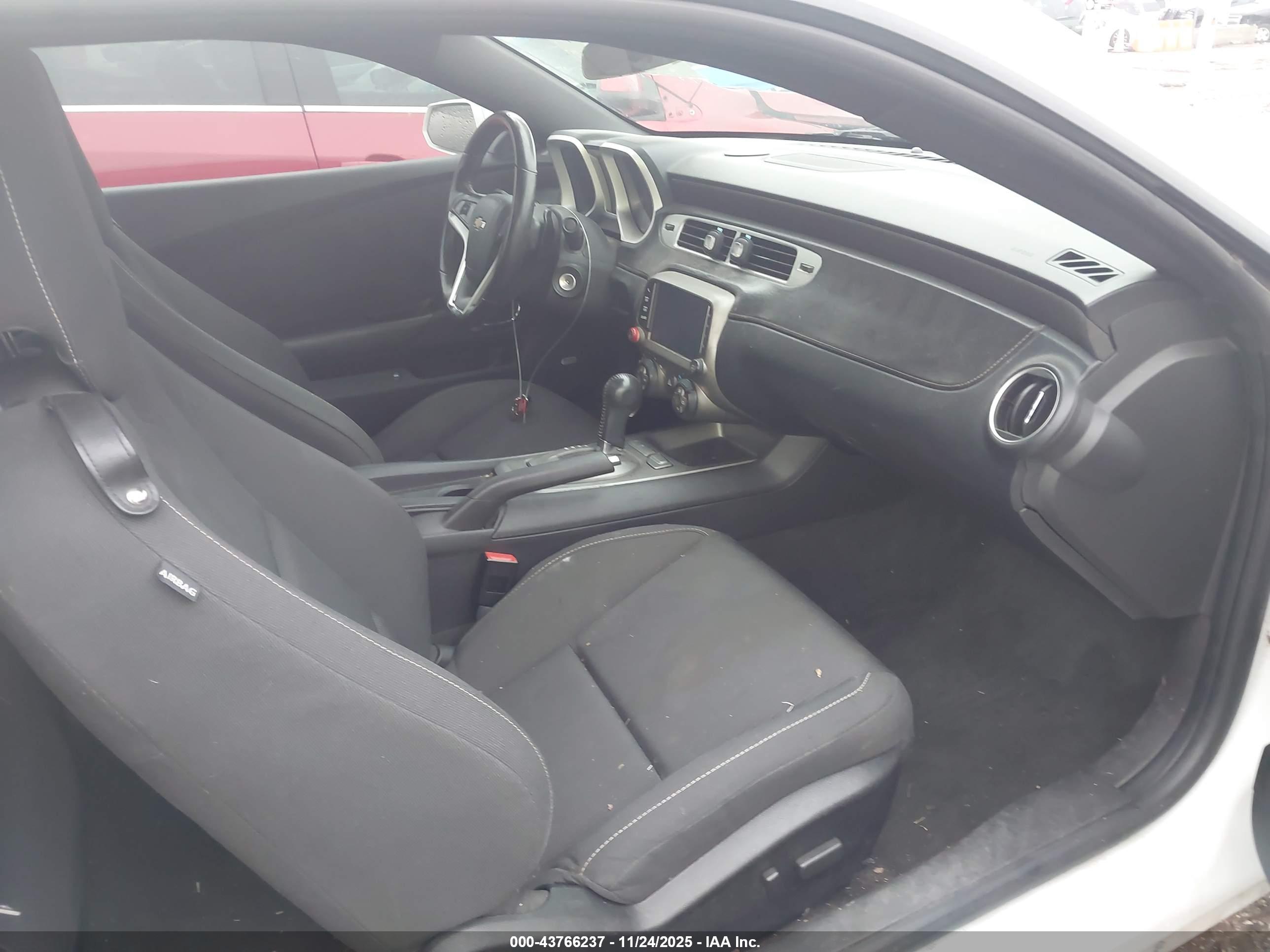 CHEVROLET CAMARO image 5