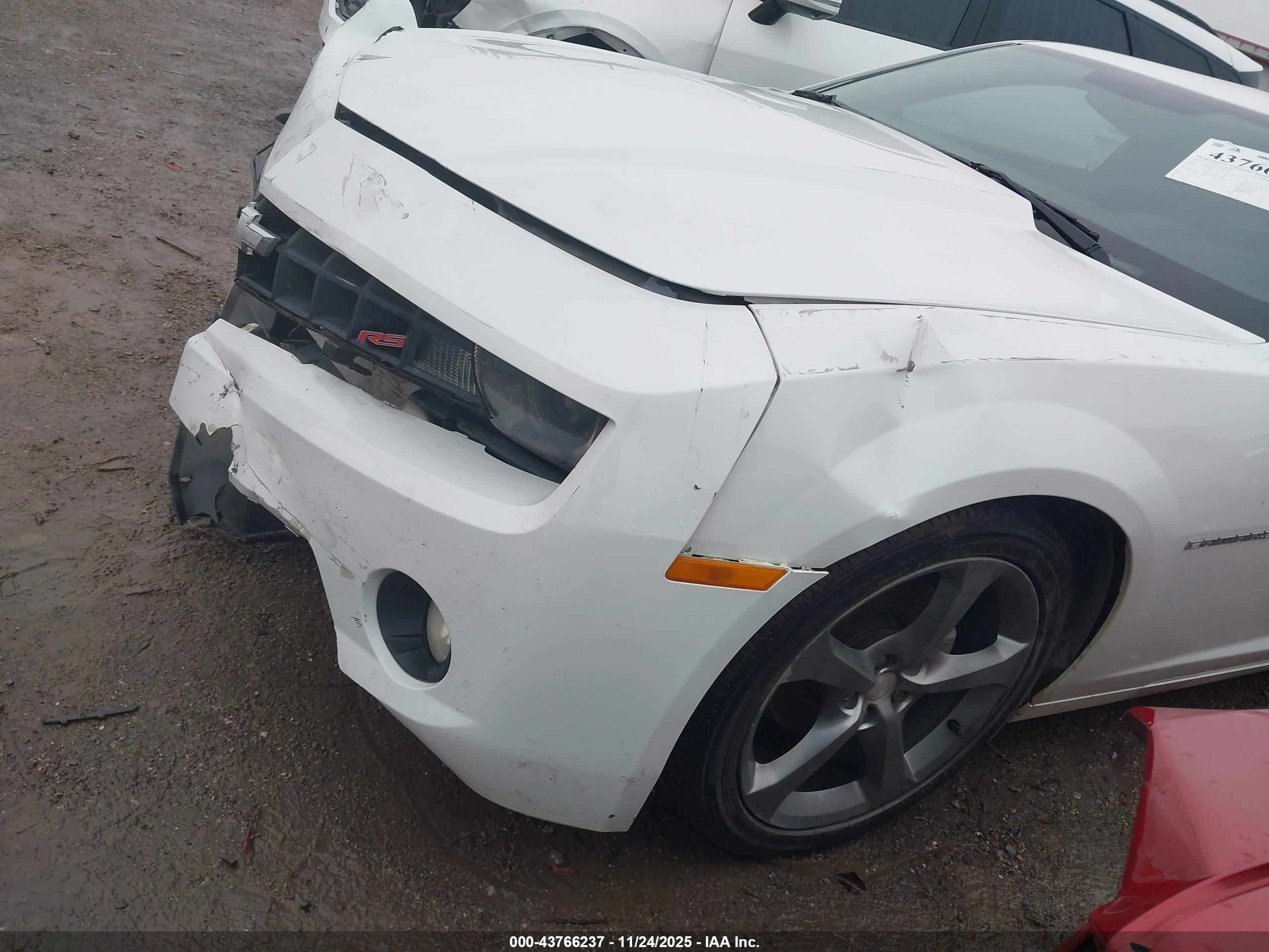CHEVROLET CAMARO image 6