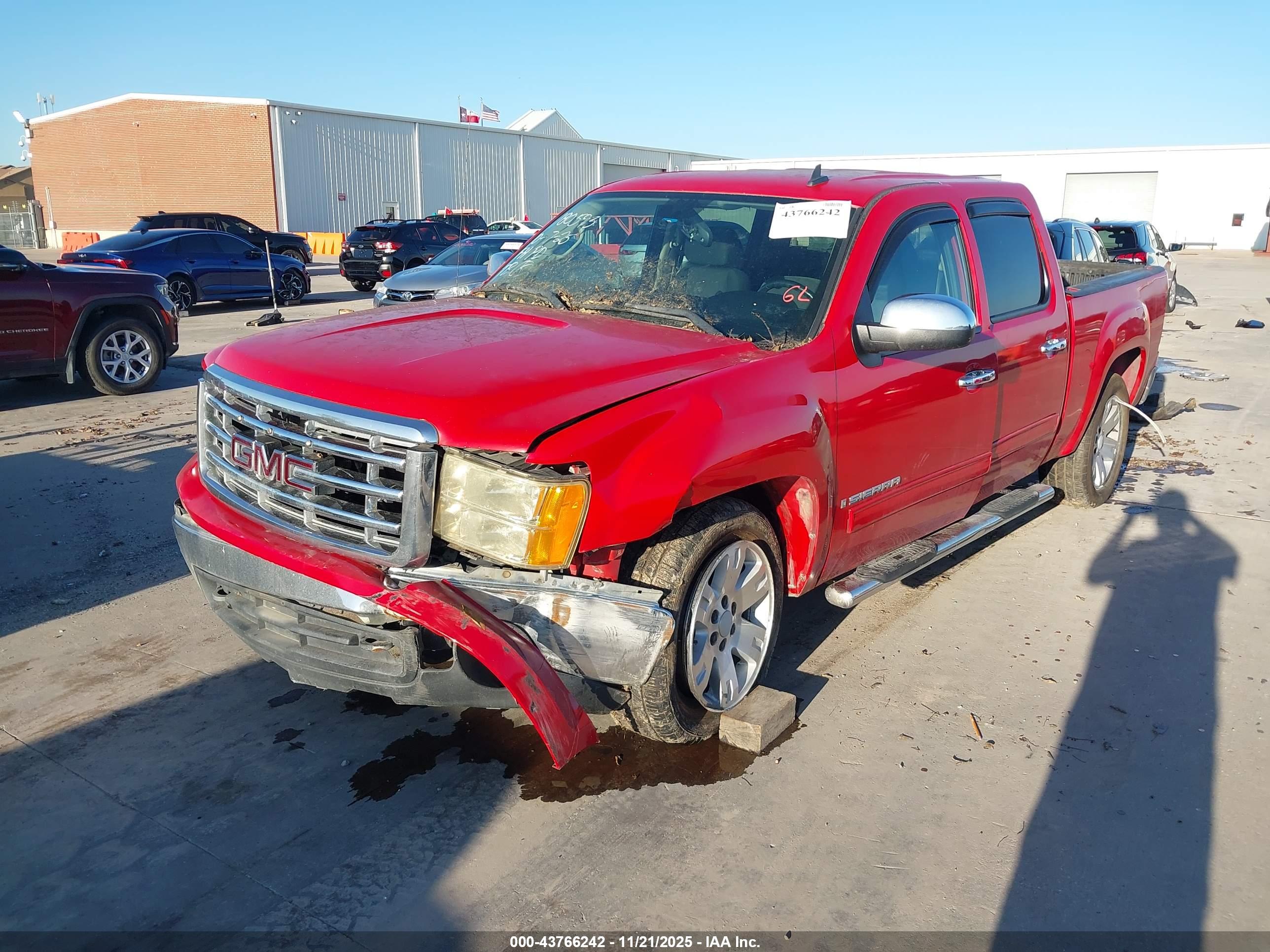 GMC SIERRA image 2