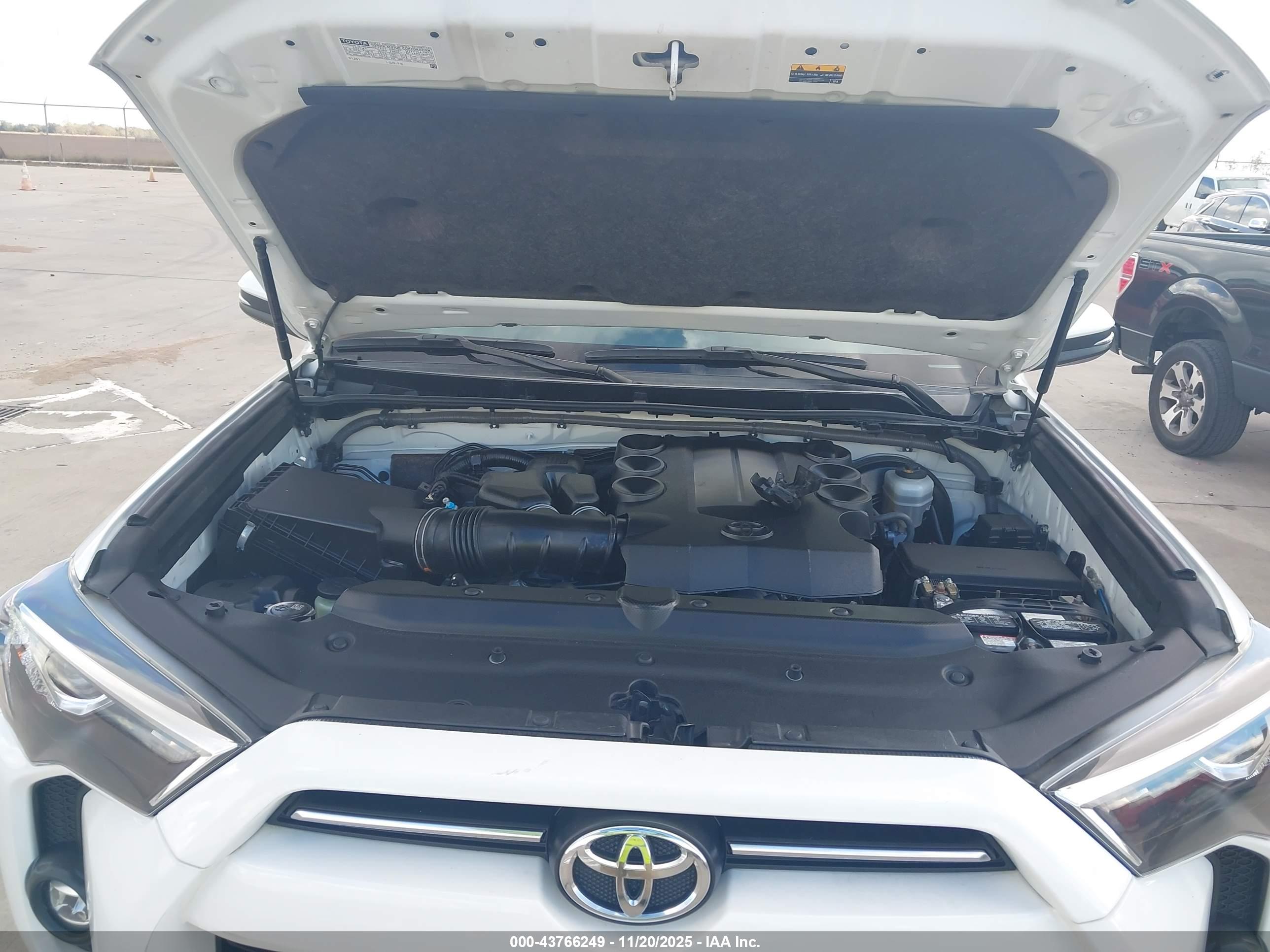 TOYOTA 4RUNNER image 10