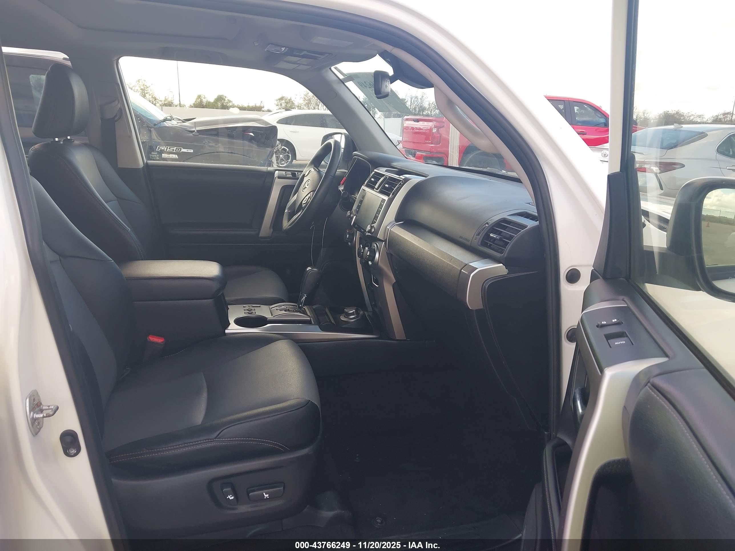 TOYOTA 4RUNNER image 5