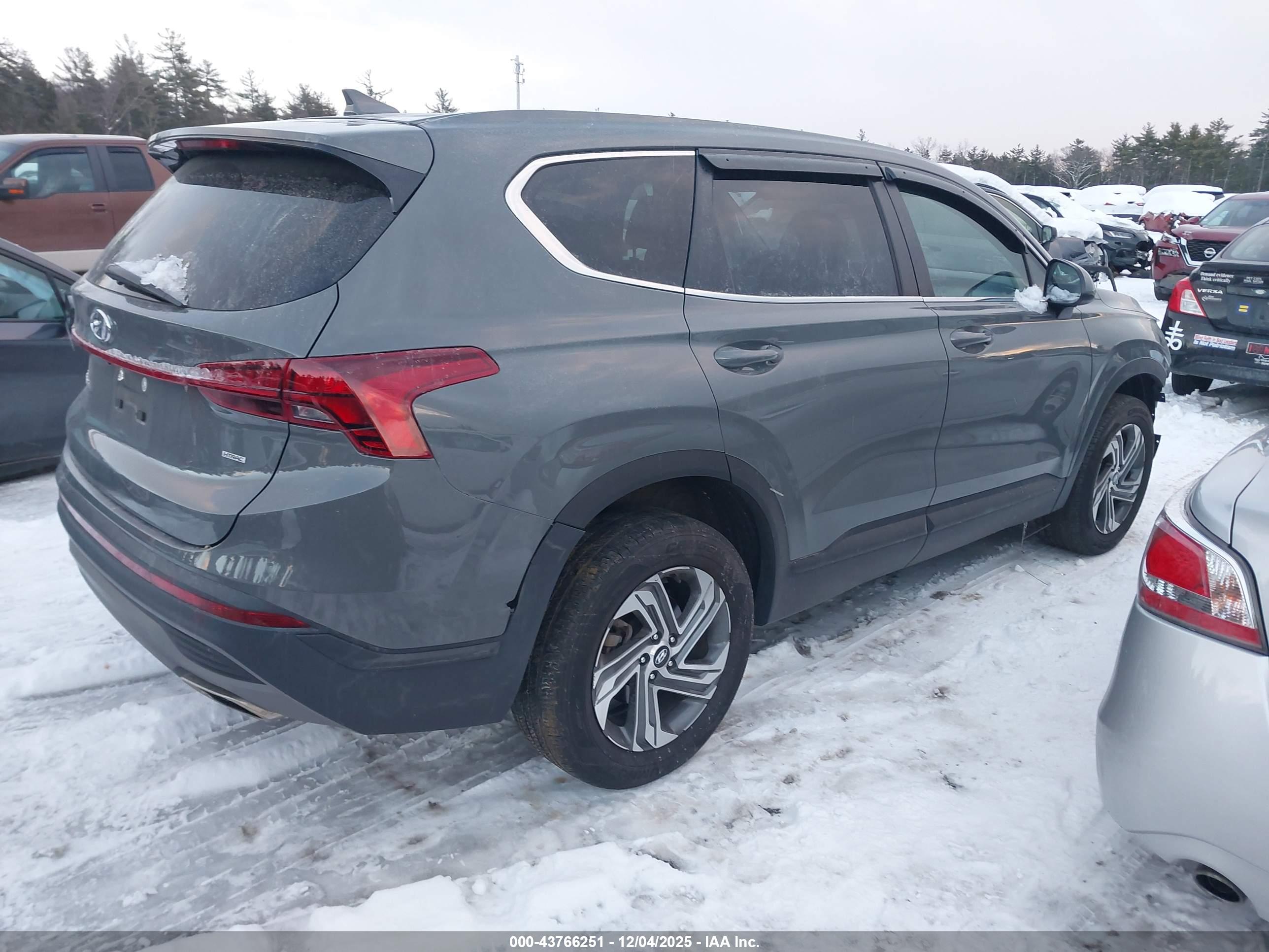 HYUNDAI SANTA image 4