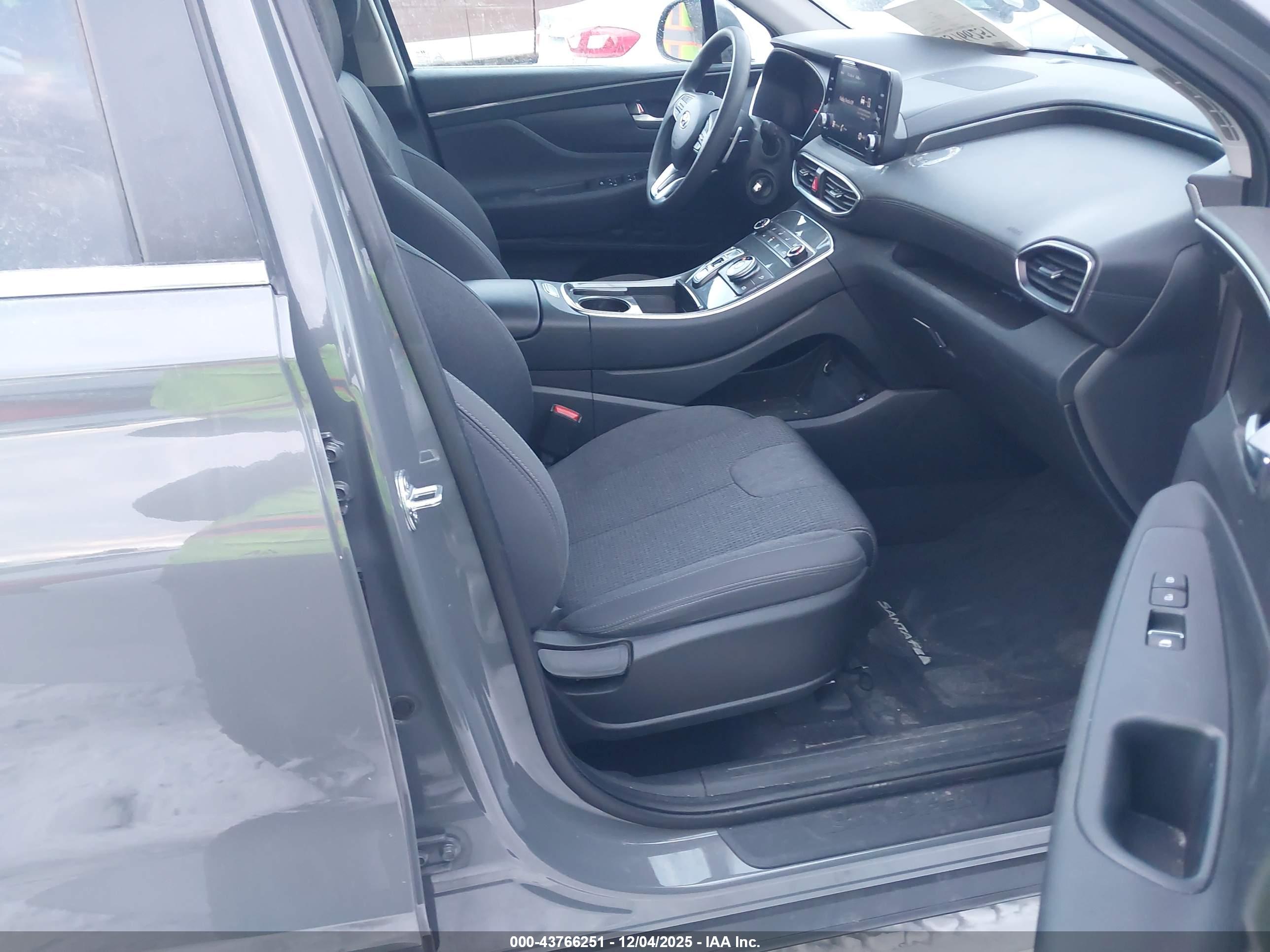HYUNDAI SANTA image 5