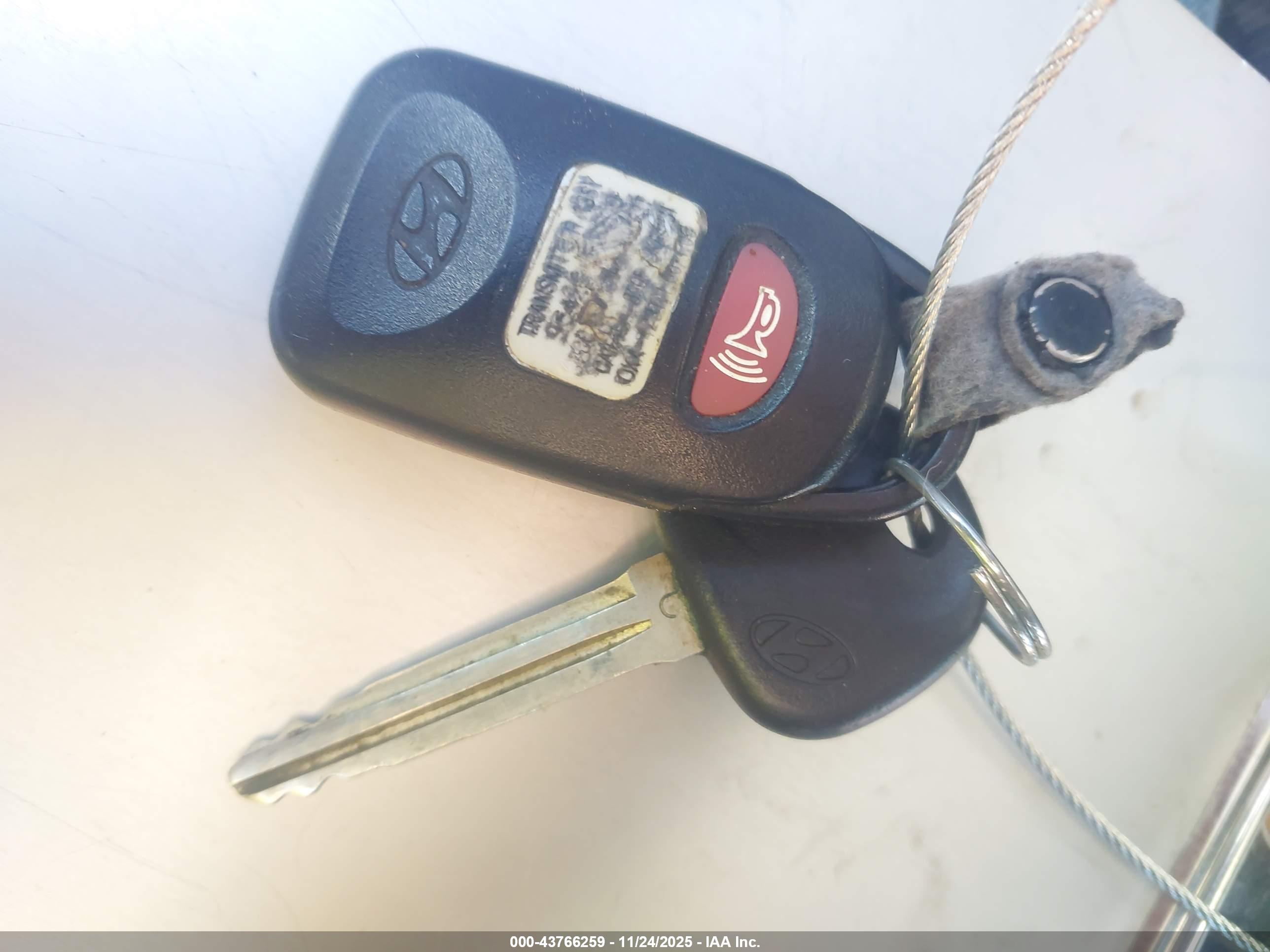 HYUNDAI ELANTRA image 11