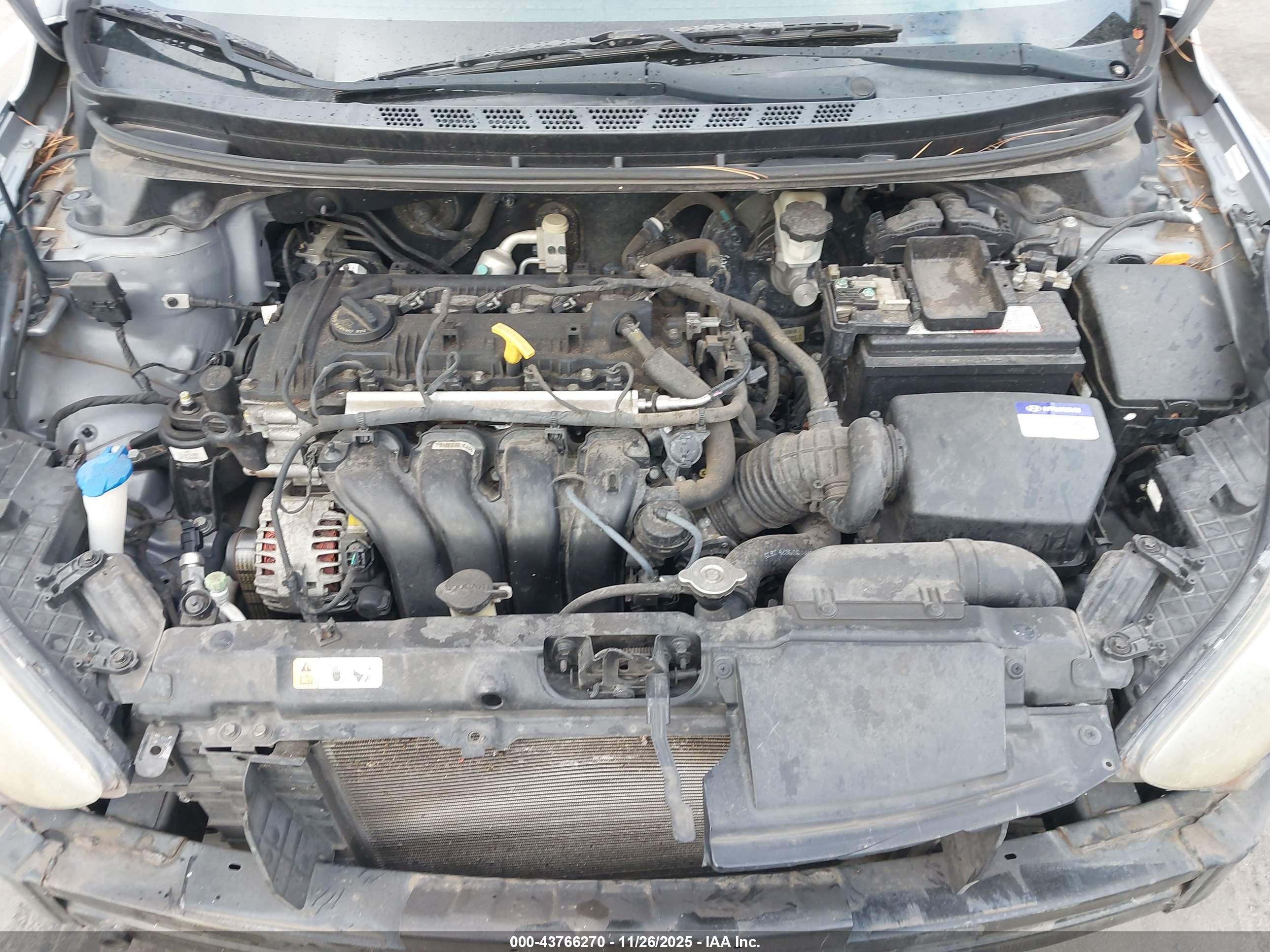 HYUNDAI ELANTRA image 10