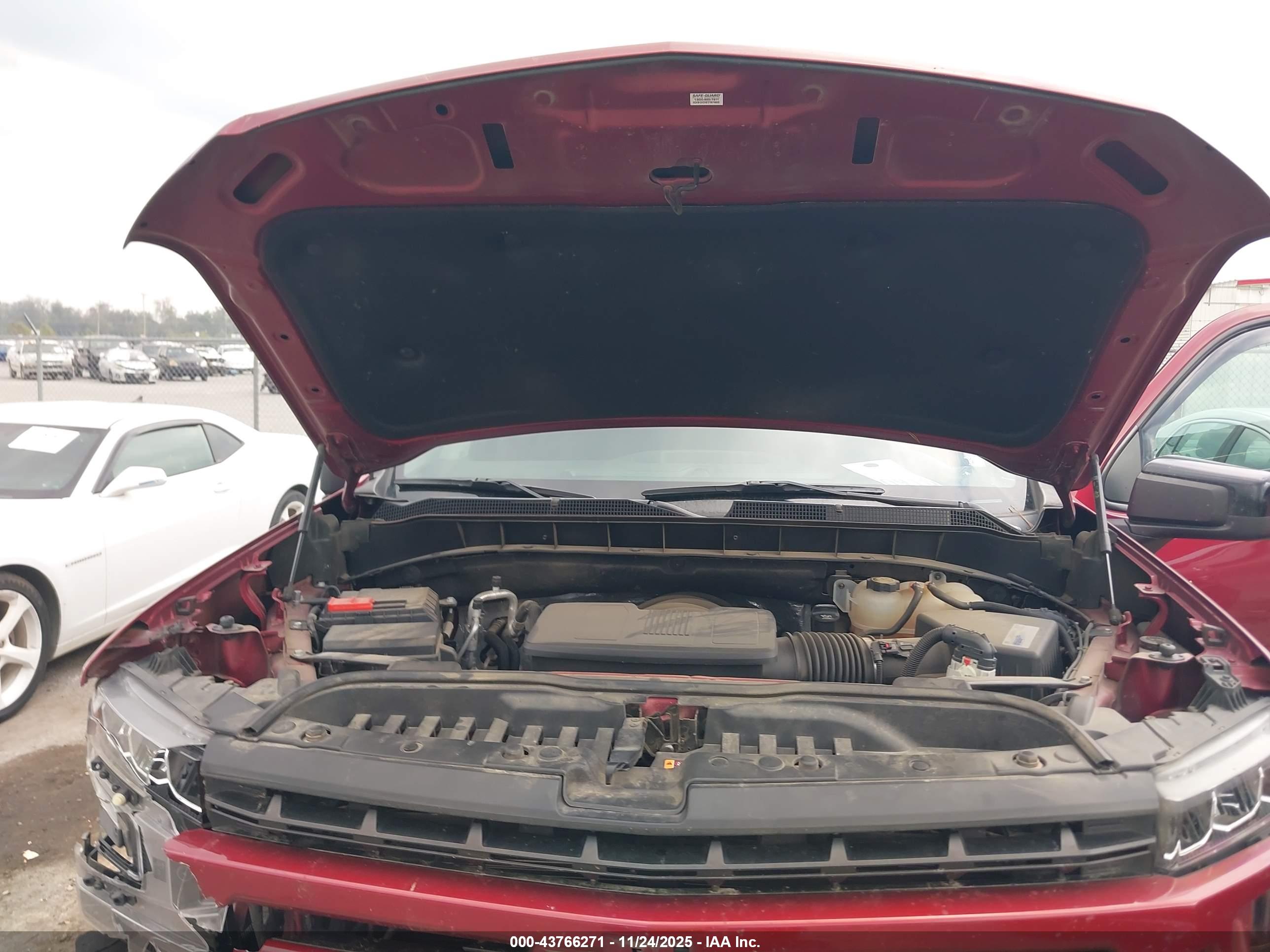 CHEVROLET SILVERADO image 10