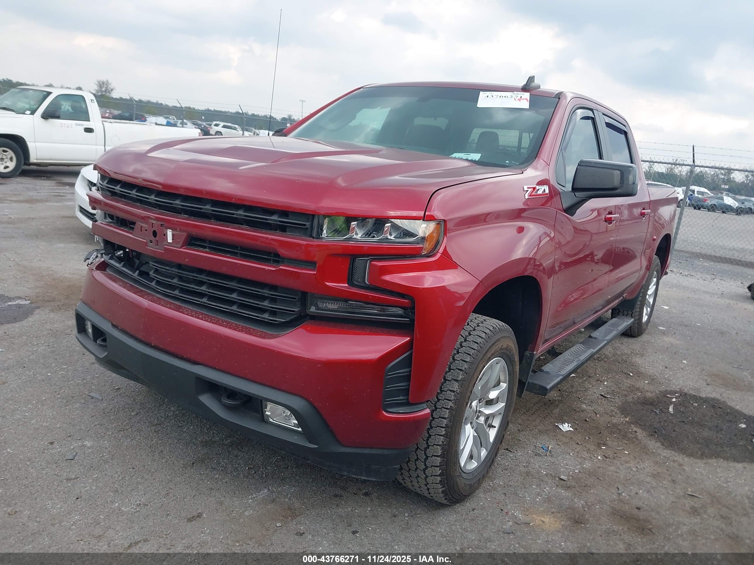 CHEVROLET SILVERADO image 2