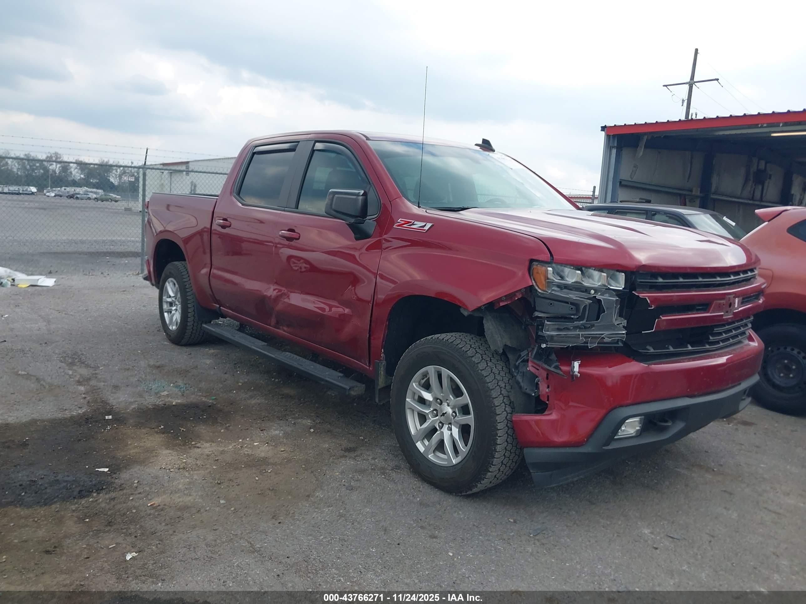 CHEVROLET SILVERADO image 6