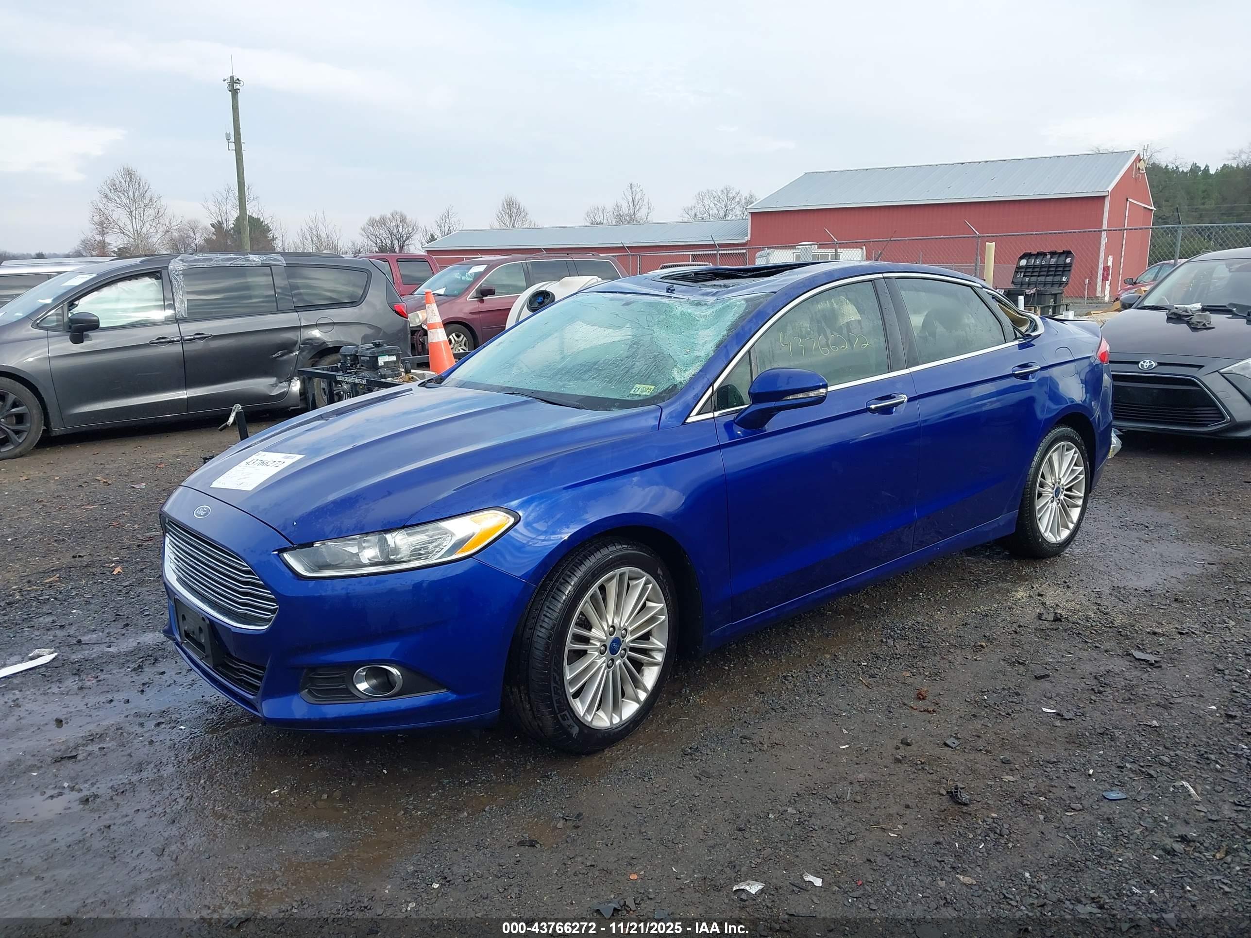 FORD FUSION image 2