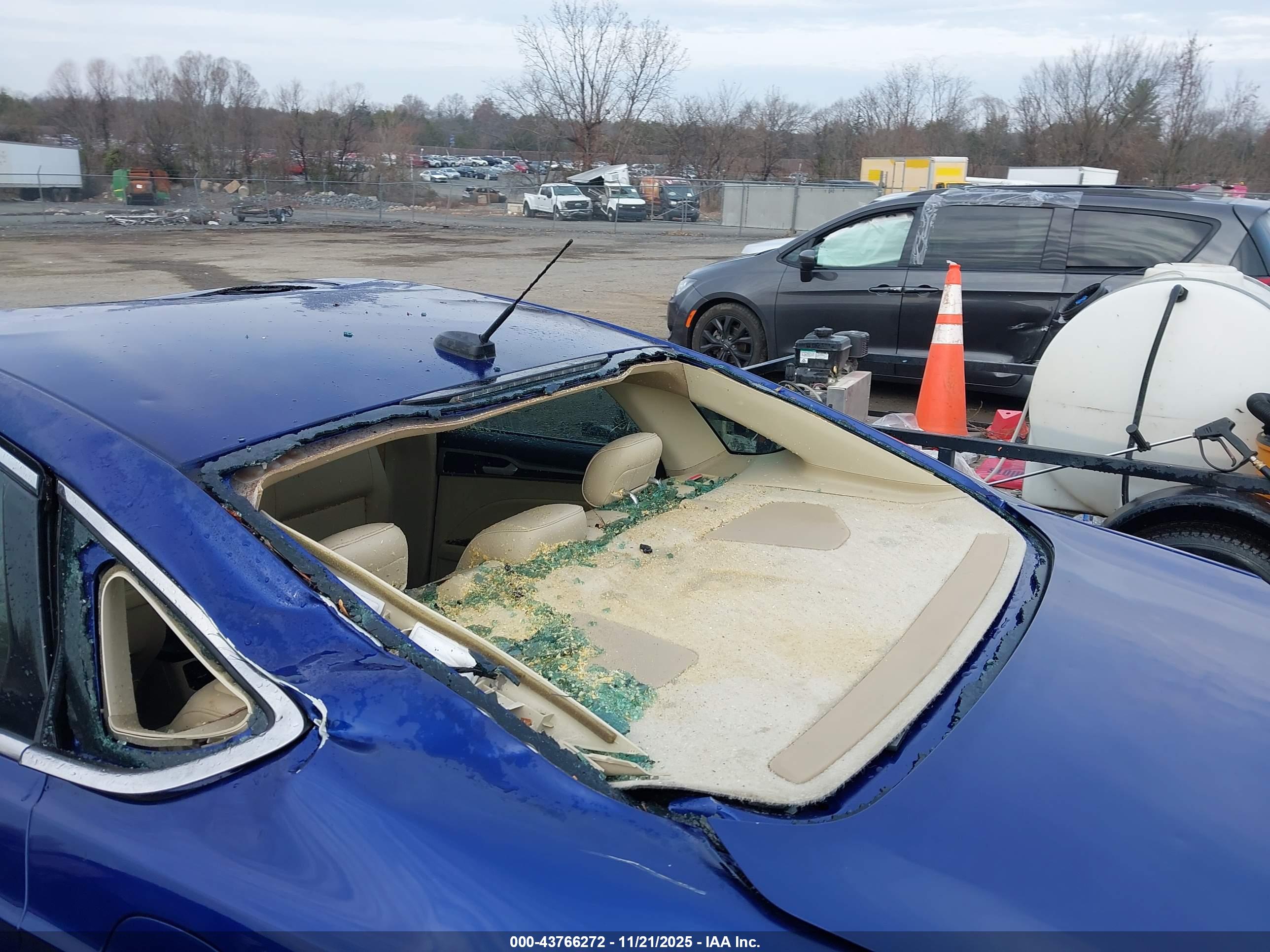 FORD FUSION image 6