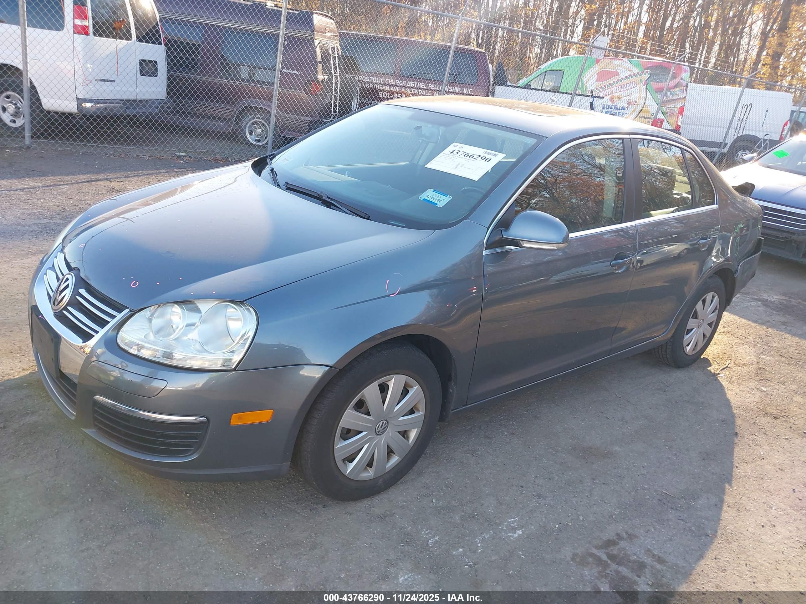 VOLKSWAGEN JETTA image 2