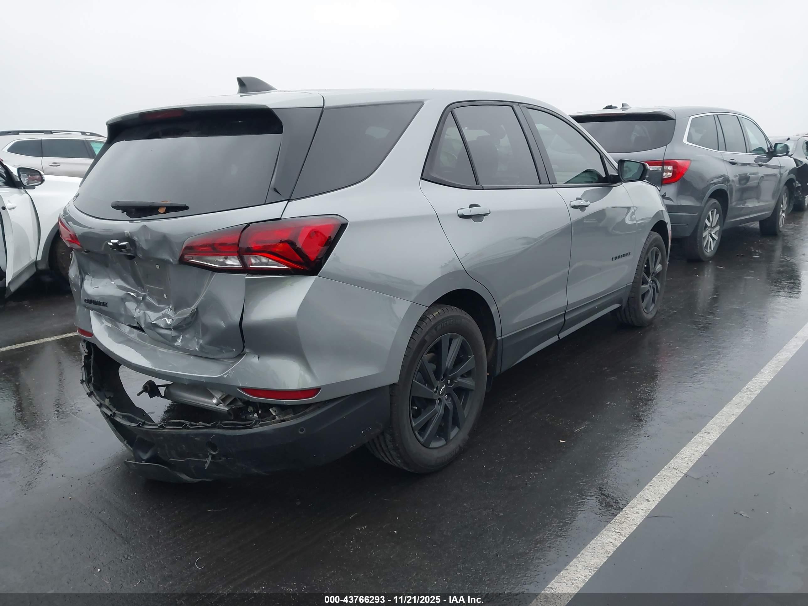 CHEVROLET EQUINOX image 4