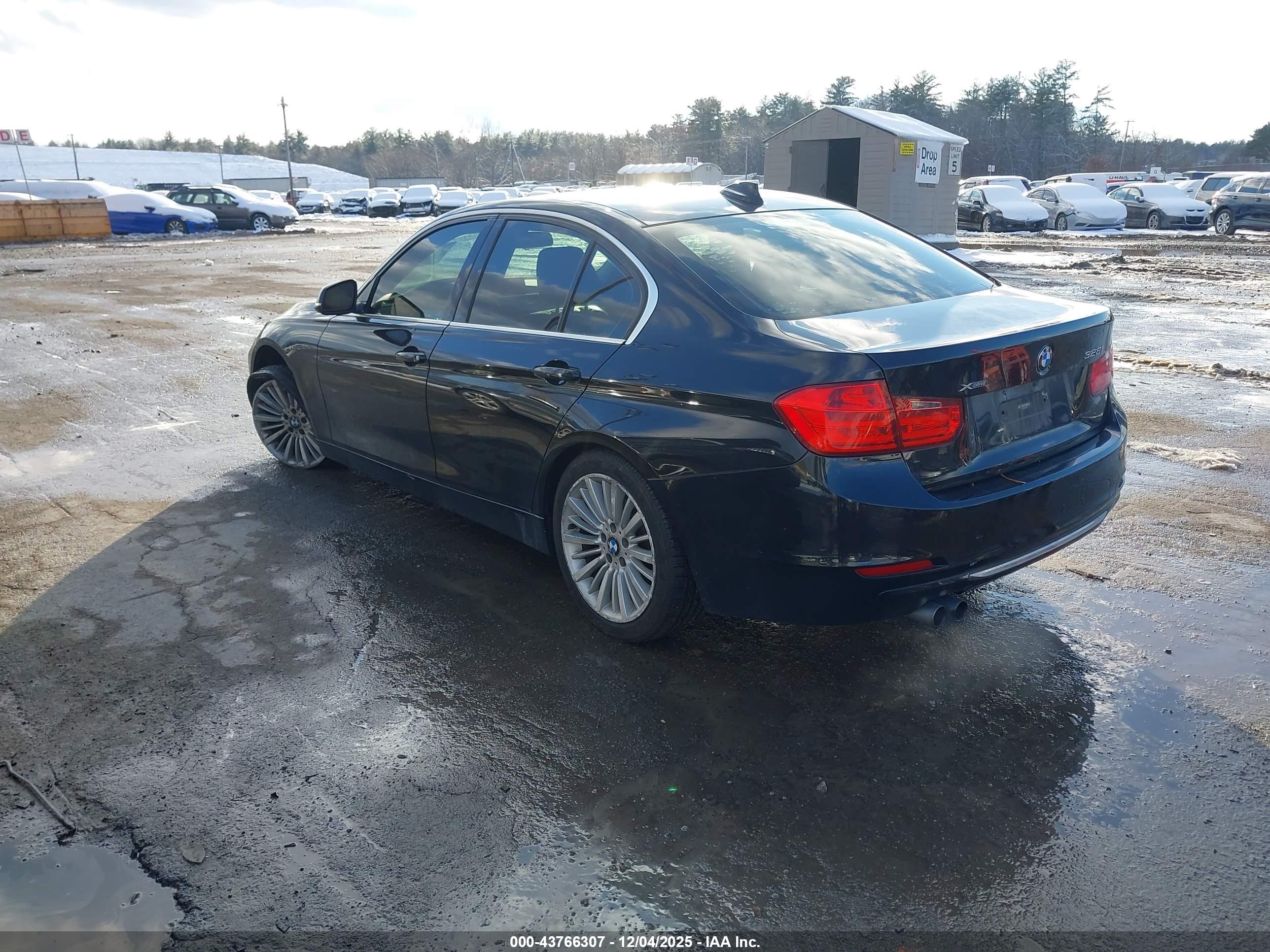 BMW 328I image 3