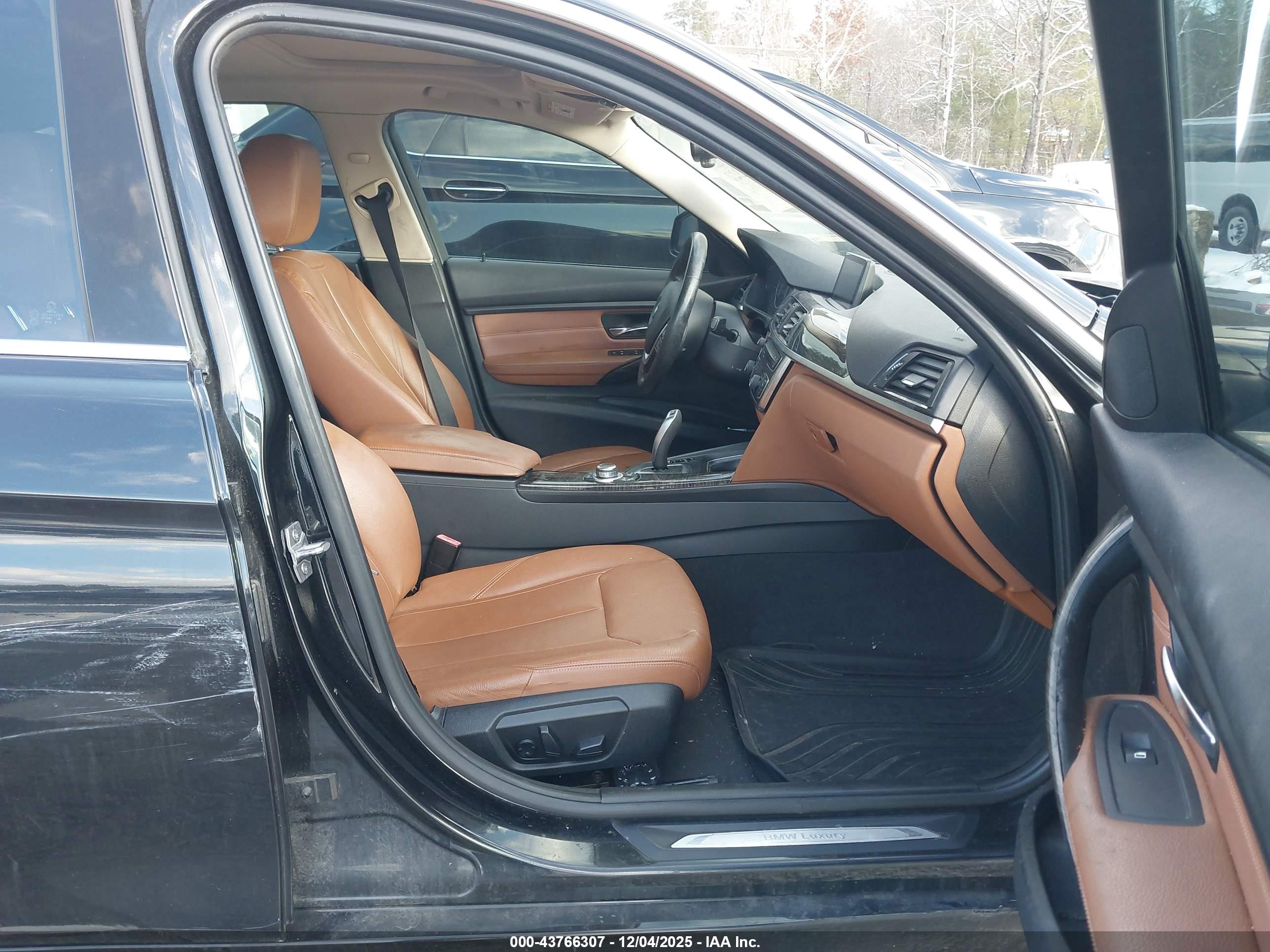 BMW 328I image 5