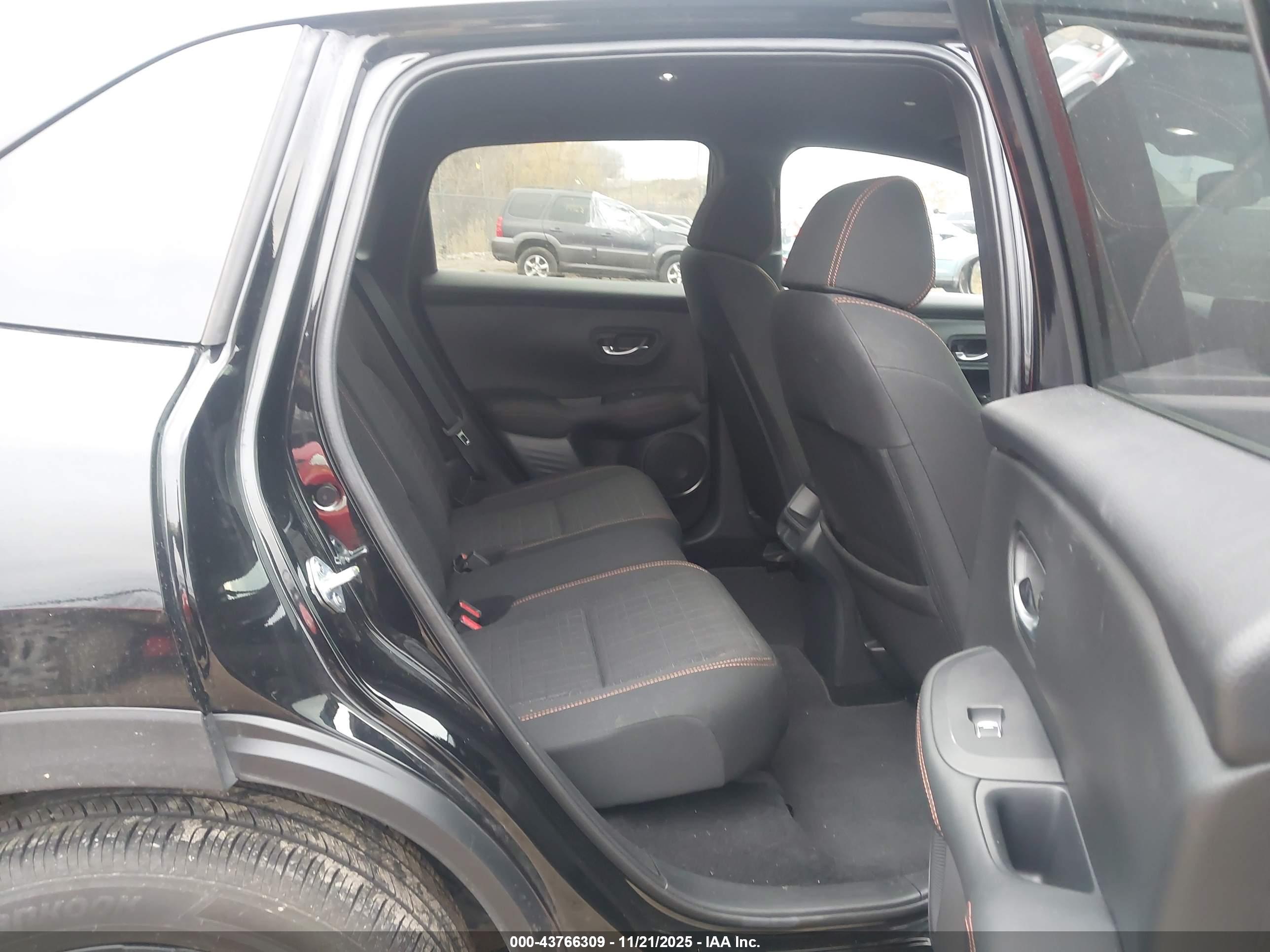 HONDA HR-V image 8