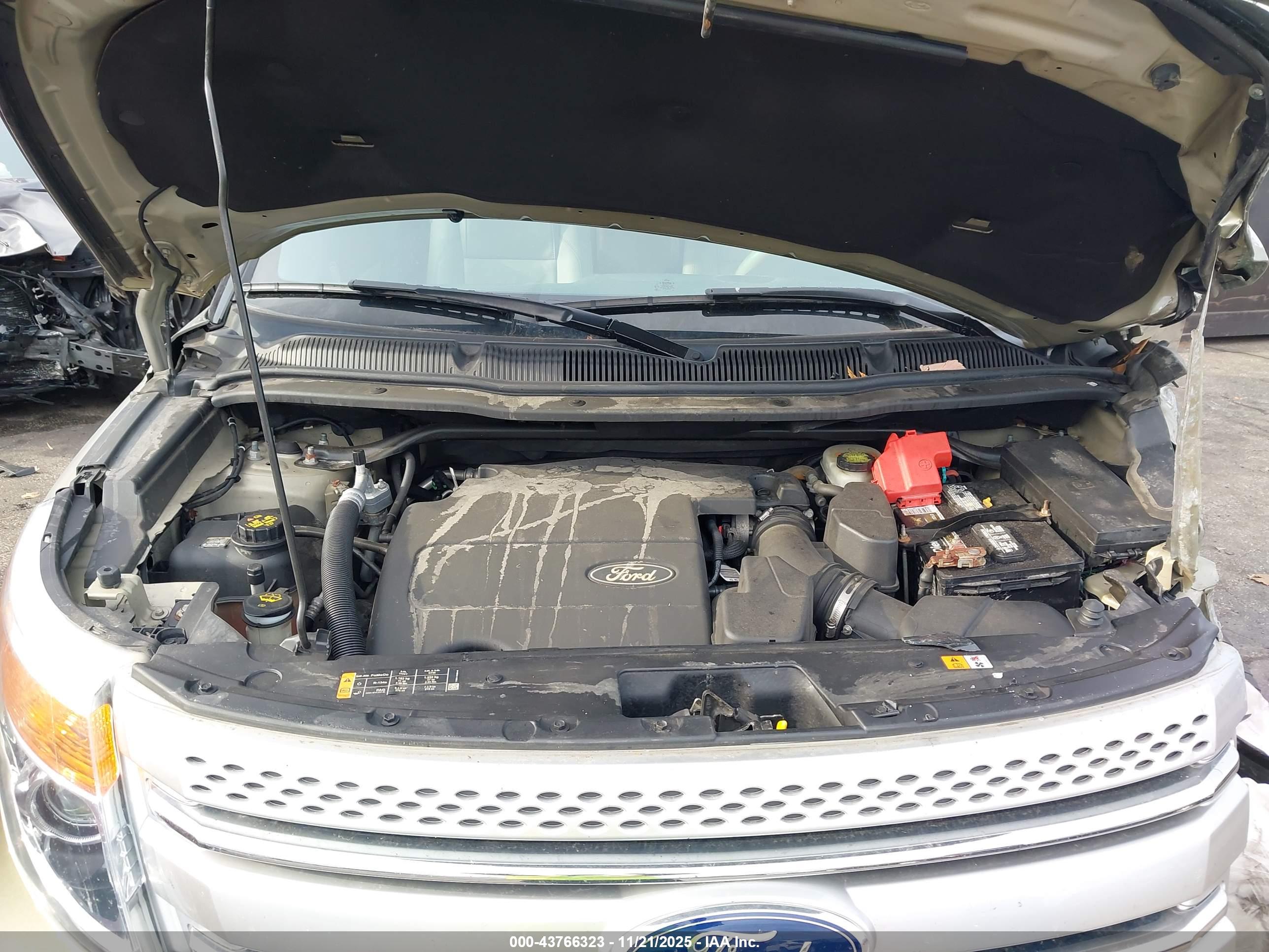 FORD EXPLORER image 10
