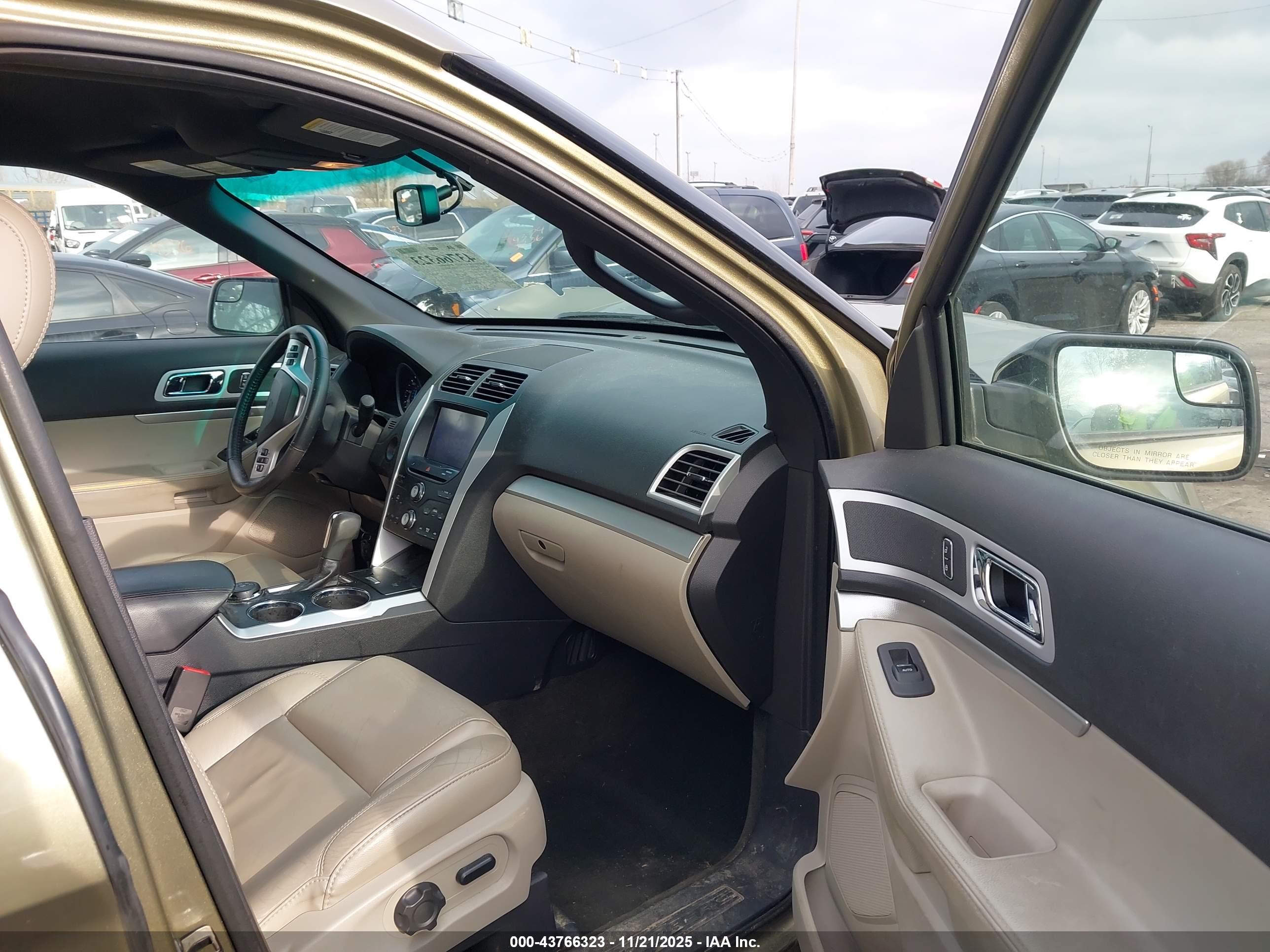 FORD EXPLORER image 5